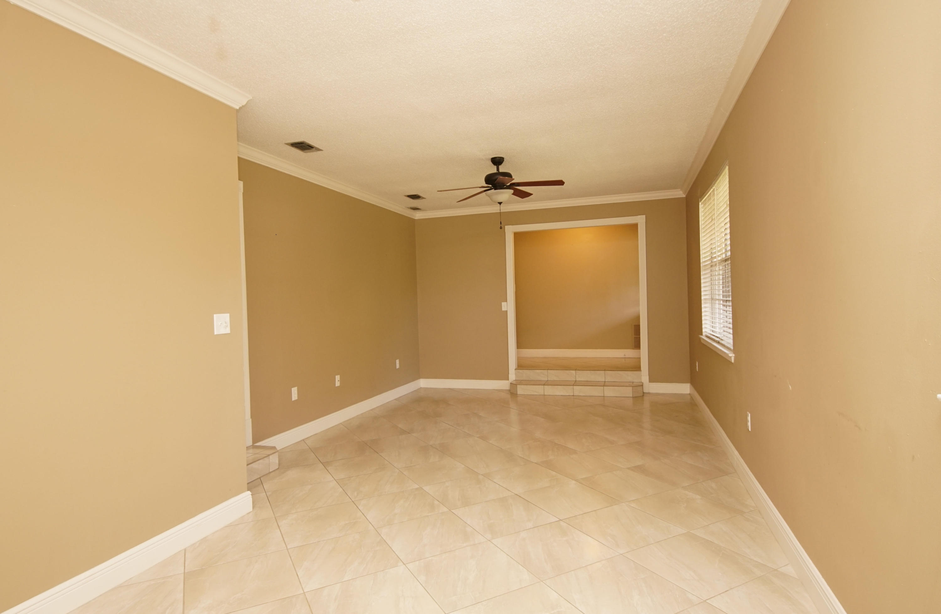 LAKE LORRAINE ESTATES 1 - Residential