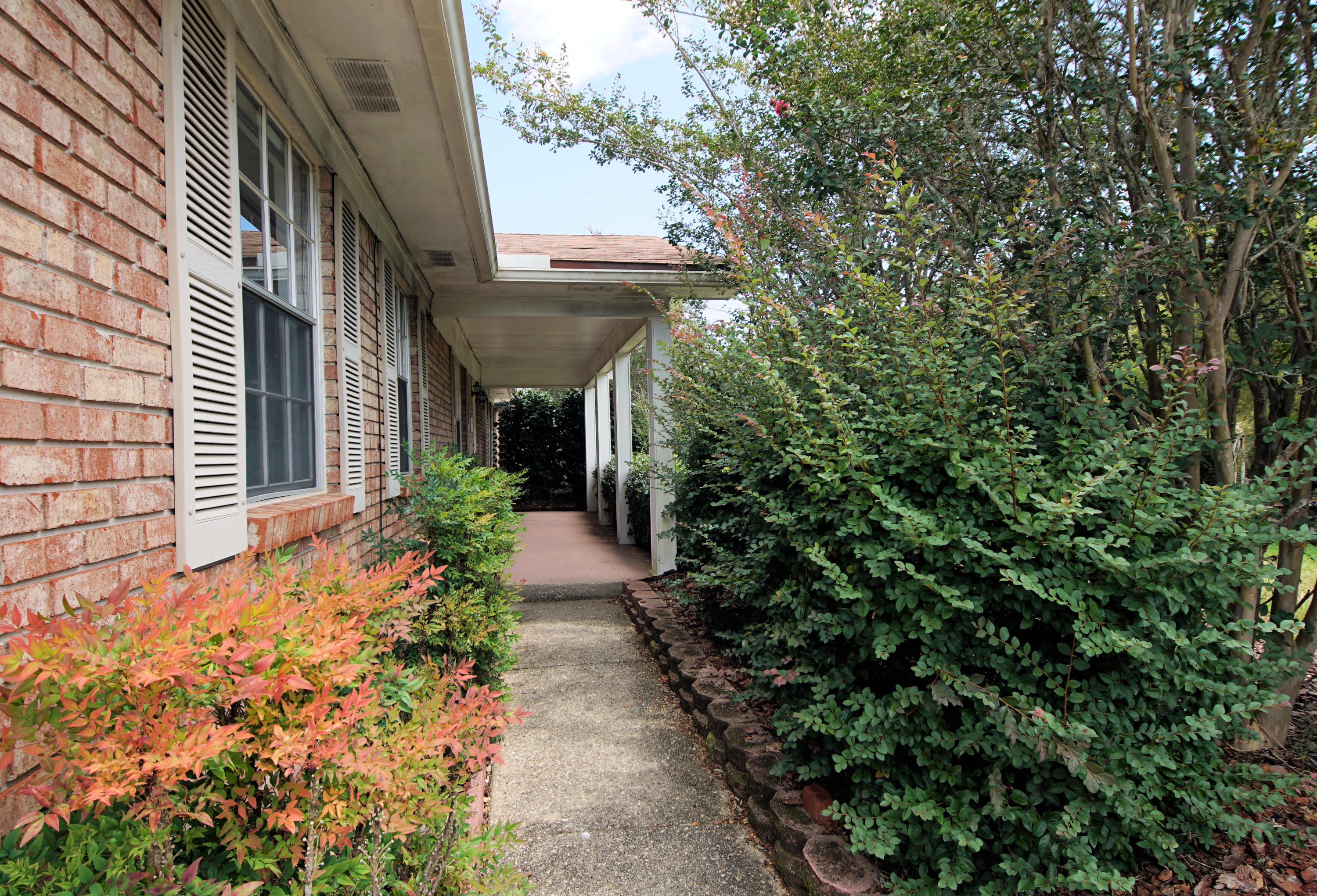 LAKE LORRAINE ESTATES 1 - Residential