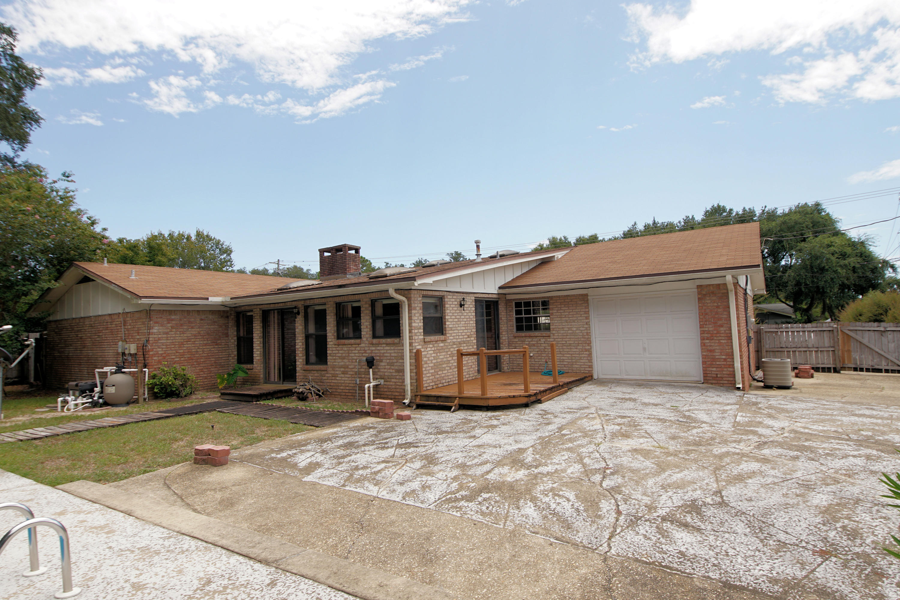 LAKE LORRAINE ESTATES 1 - Residential