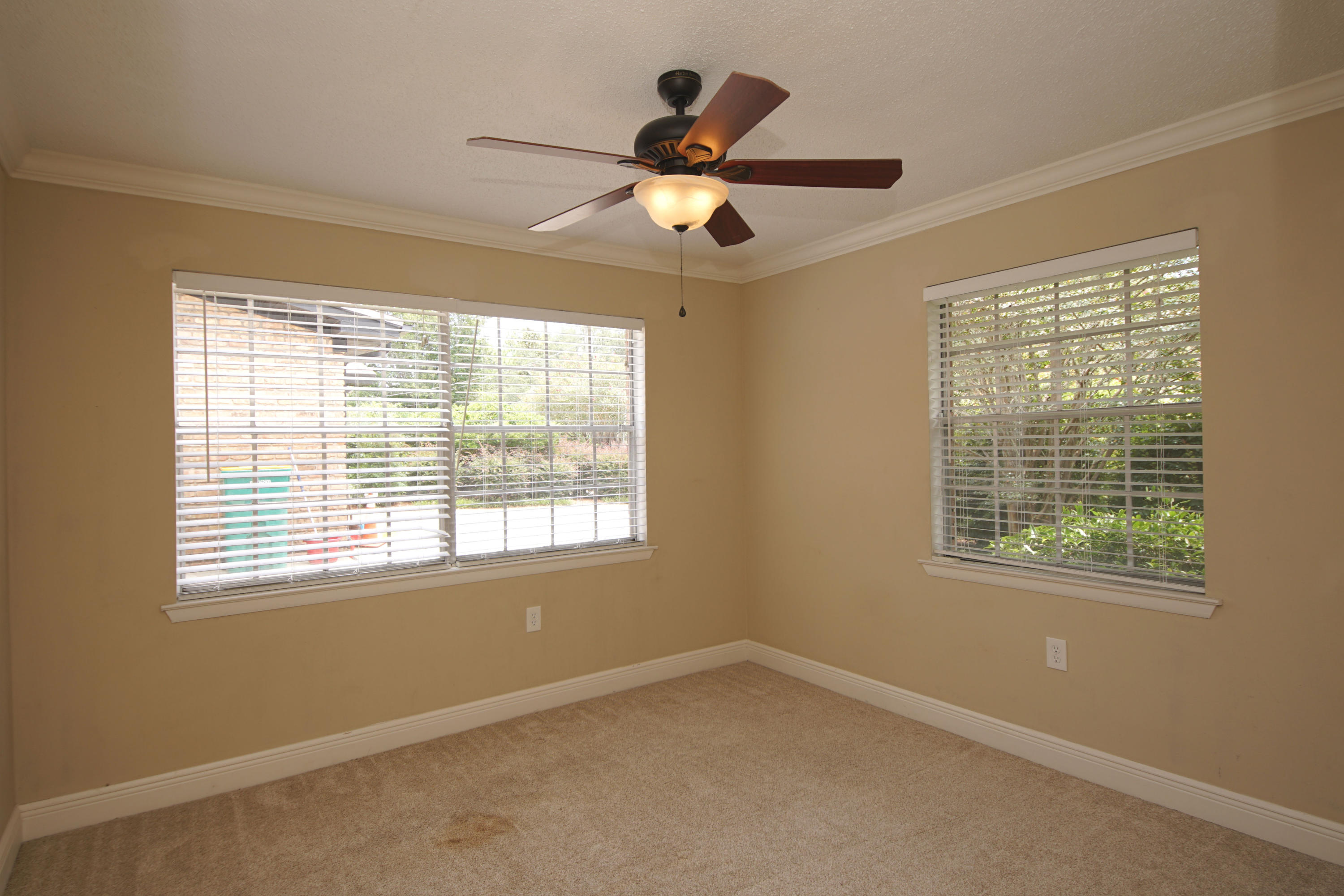 LAKE LORRAINE ESTATES 1 - Residential