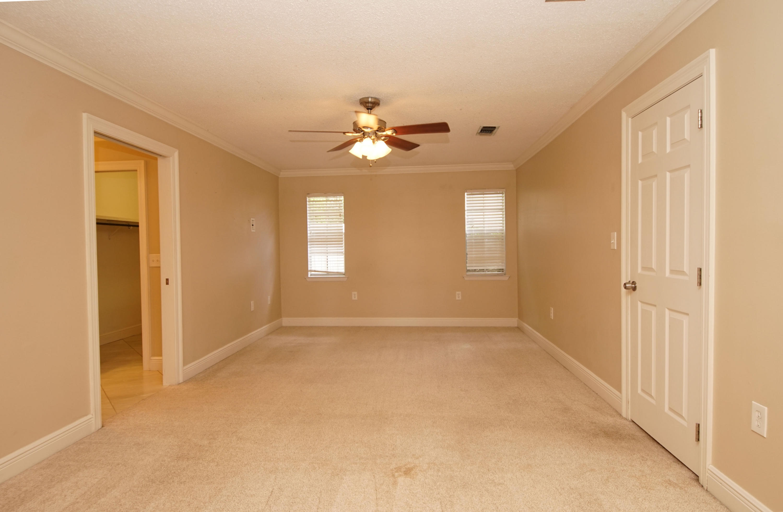 LAKE LORRAINE ESTATES 1 - Residential