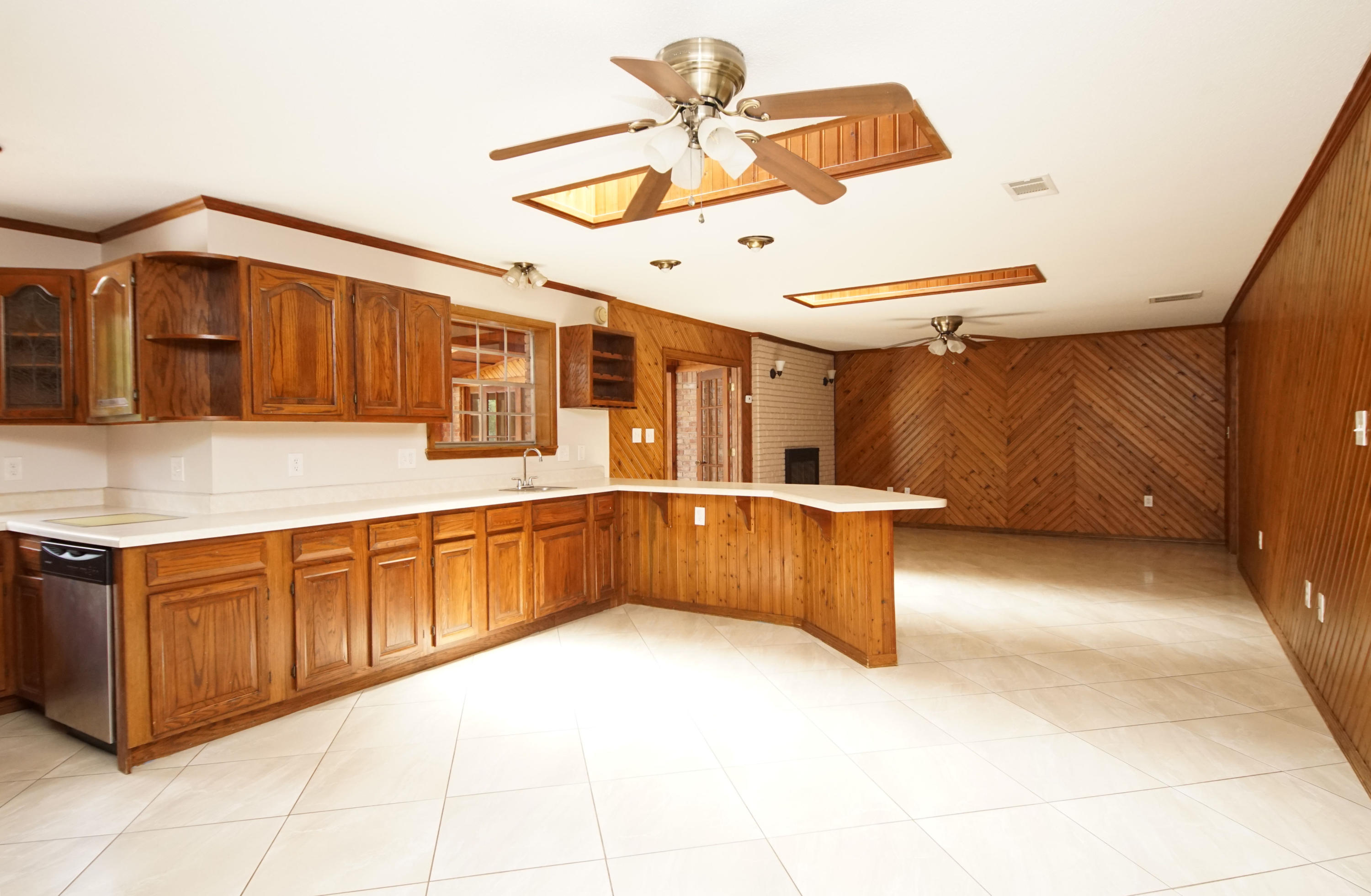 LAKE LORRAINE ESTATES 1 - Residential