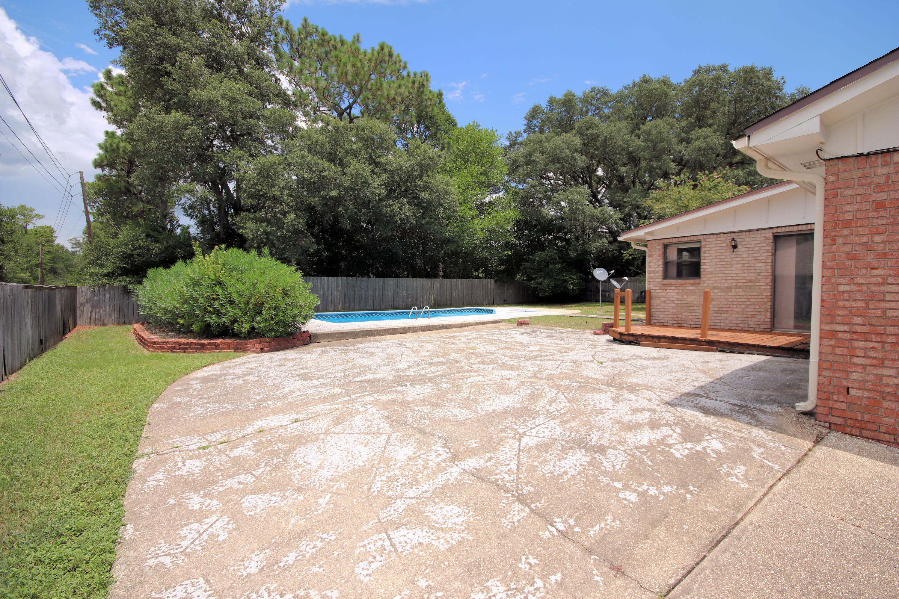 LAKE LORRAINE ESTATES 1 - Residential