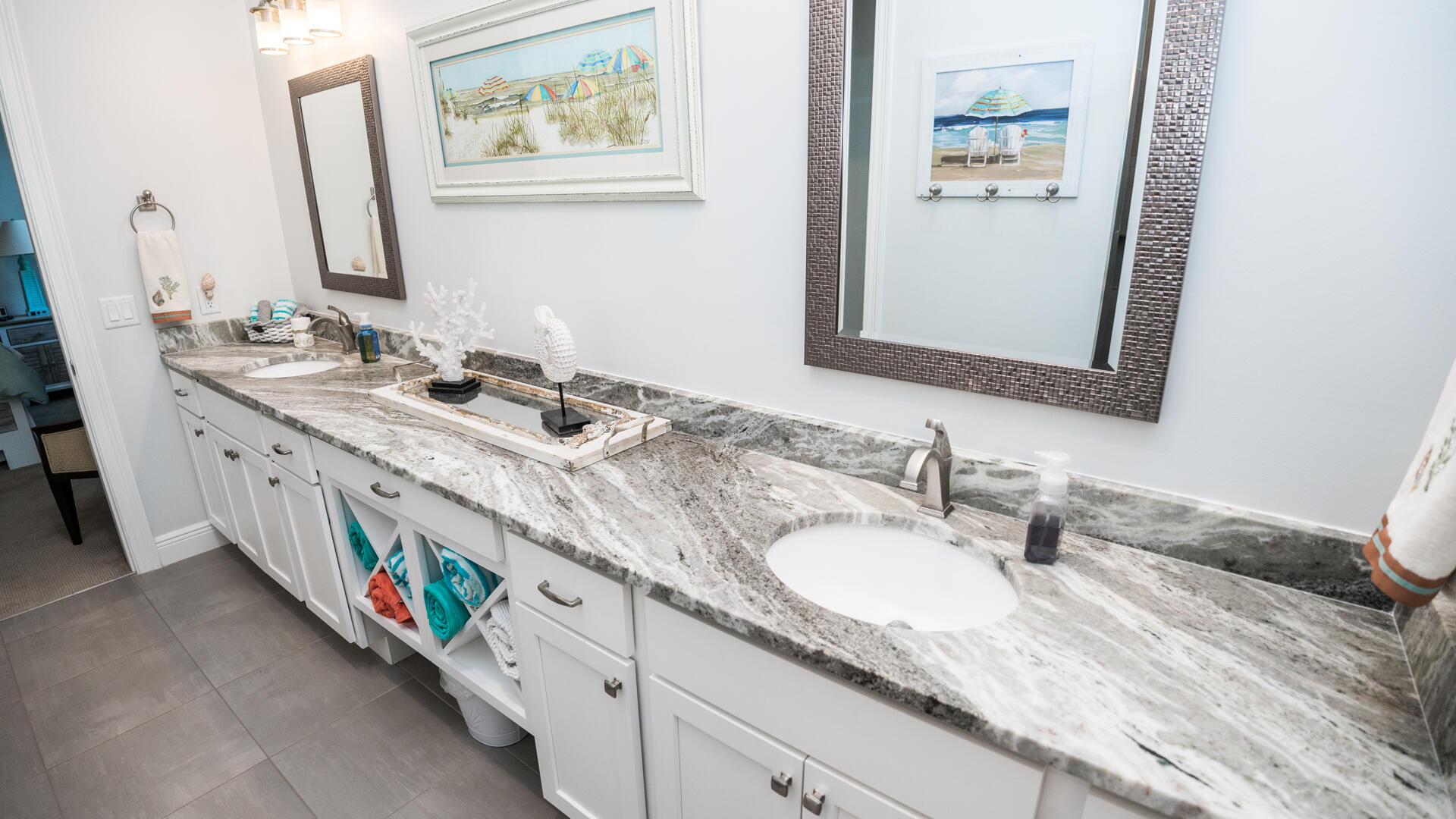 LA VALENCIA BEACH RESORT - Residential