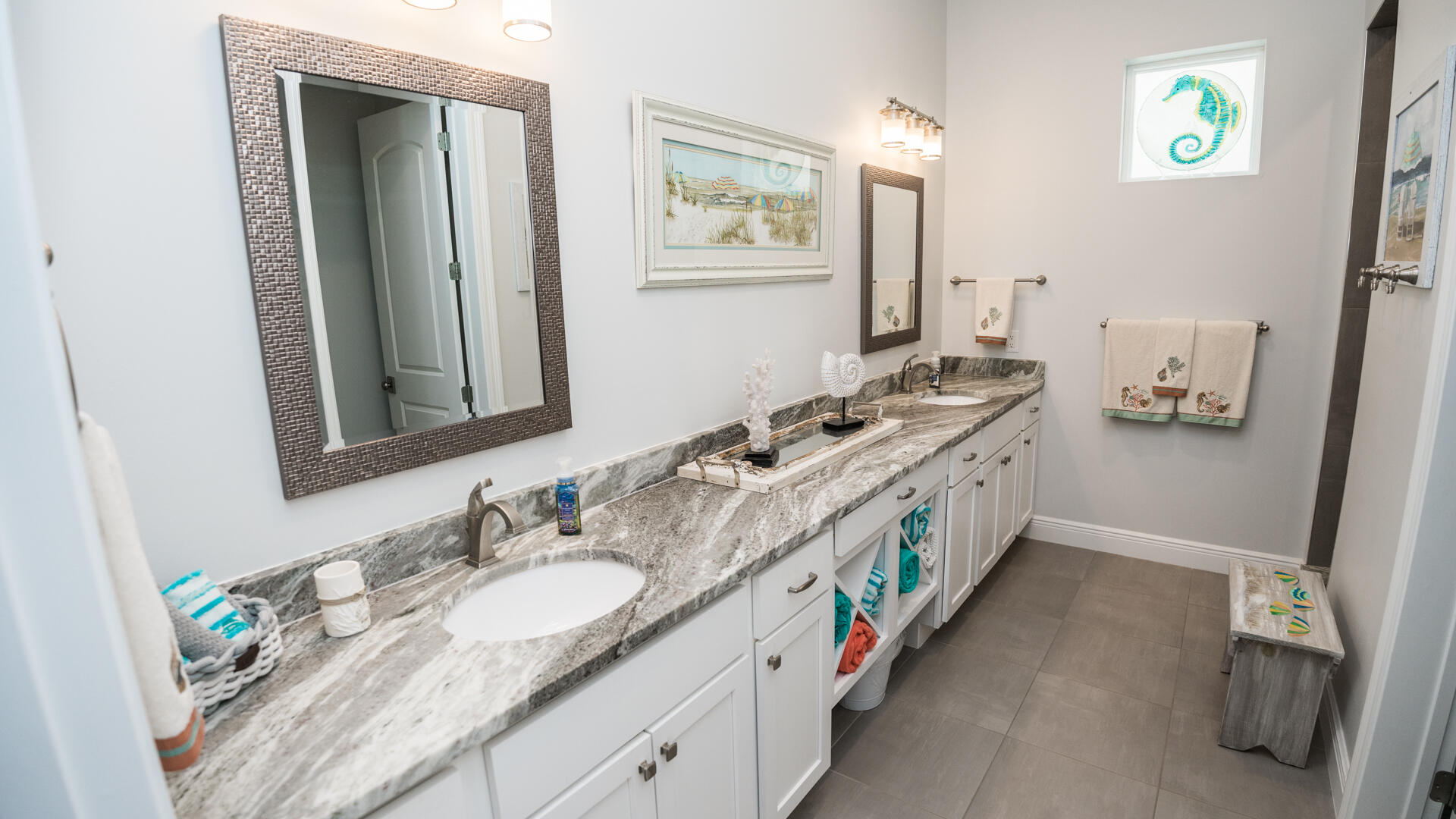 LA VALENCIA BEACH RESORT - Residential