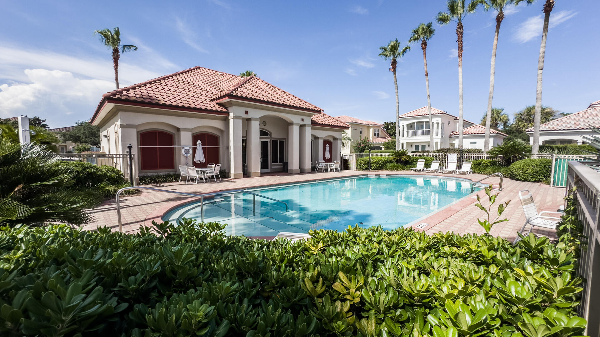 LA VALENCIA BEACH RESORT - Residential