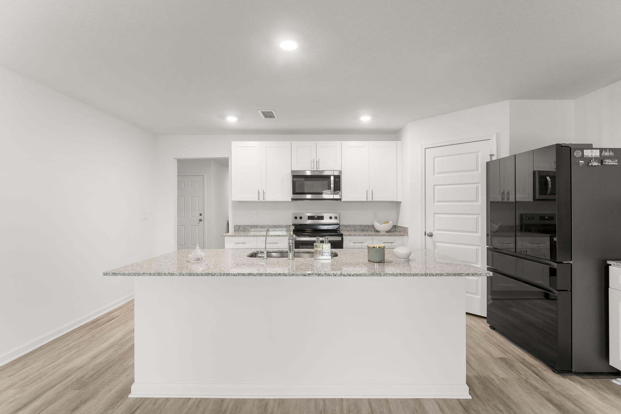 RIVERWALK PH I - Residential Lease