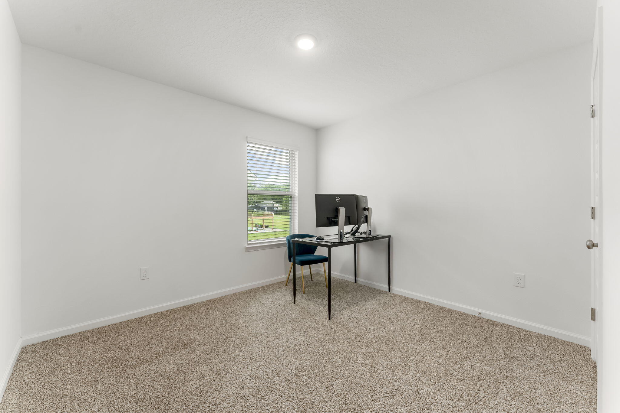 RIVERWALK PH I - Residential Lease