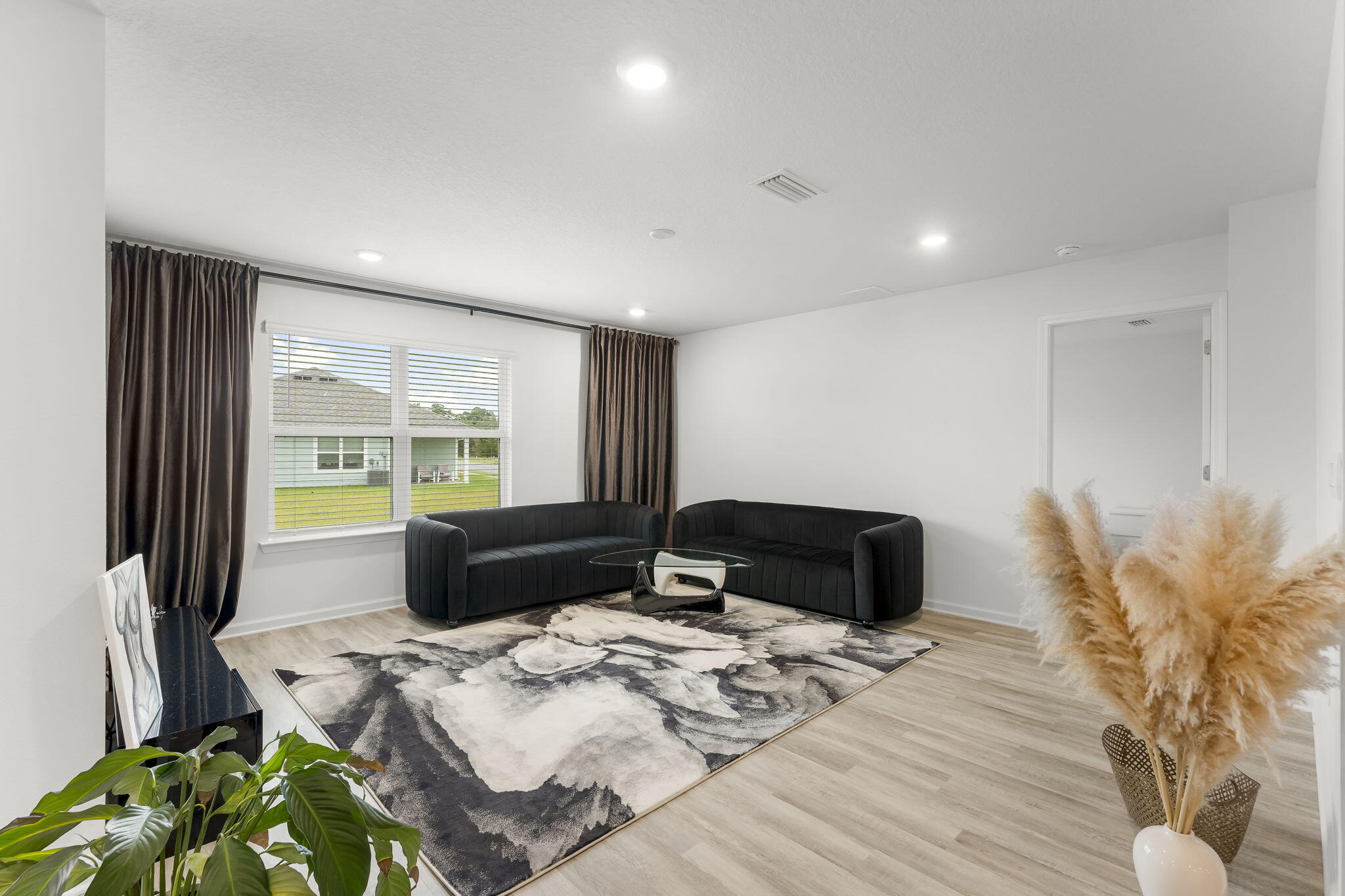 RIVERWALK PH I - Residential Lease
