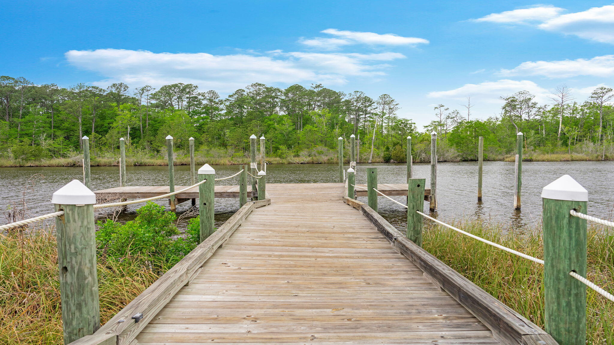 RIVERWALK PH I - Residential Lease