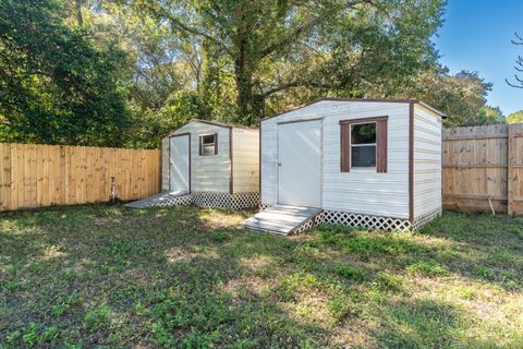 A home in Fort Walton Beach