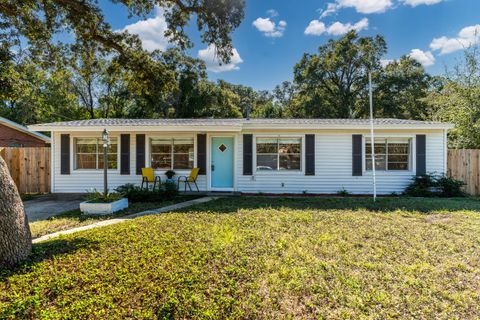 A home in Fort Walton Beach