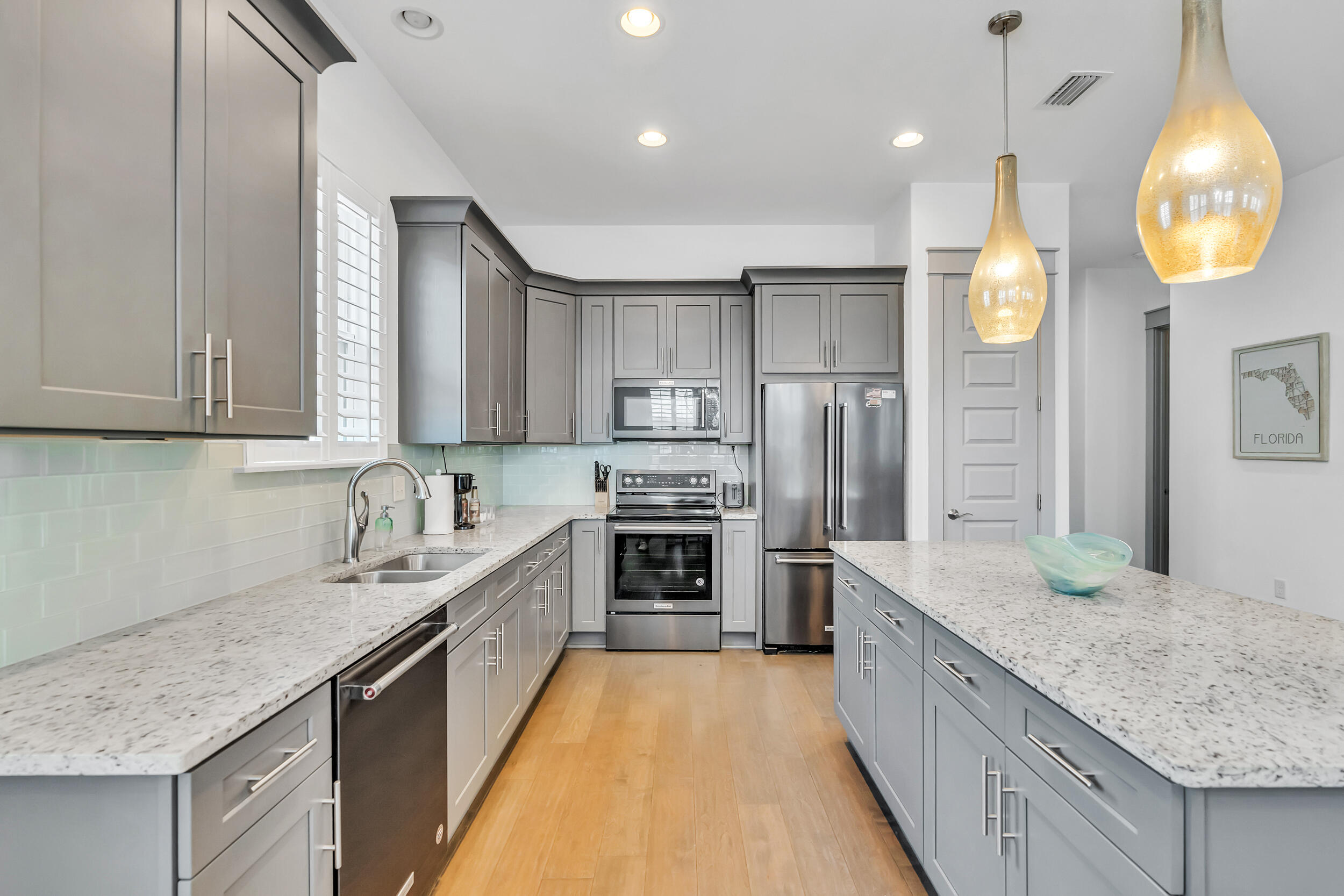 FRANGISTA BEACH 2ND ADDN - Residential