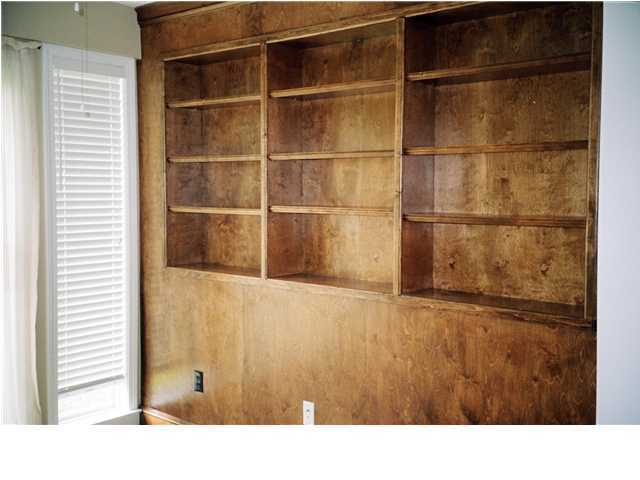 MARY ESTHER MANOR - Residential Lease