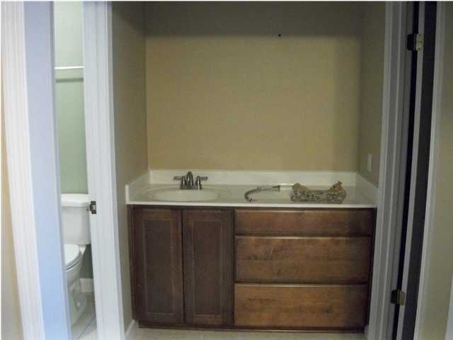 MARY ESTHER MANOR - Residential Lease