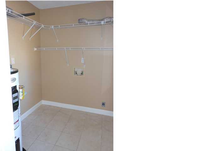 MARY ESTHER MANOR - Residential Lease