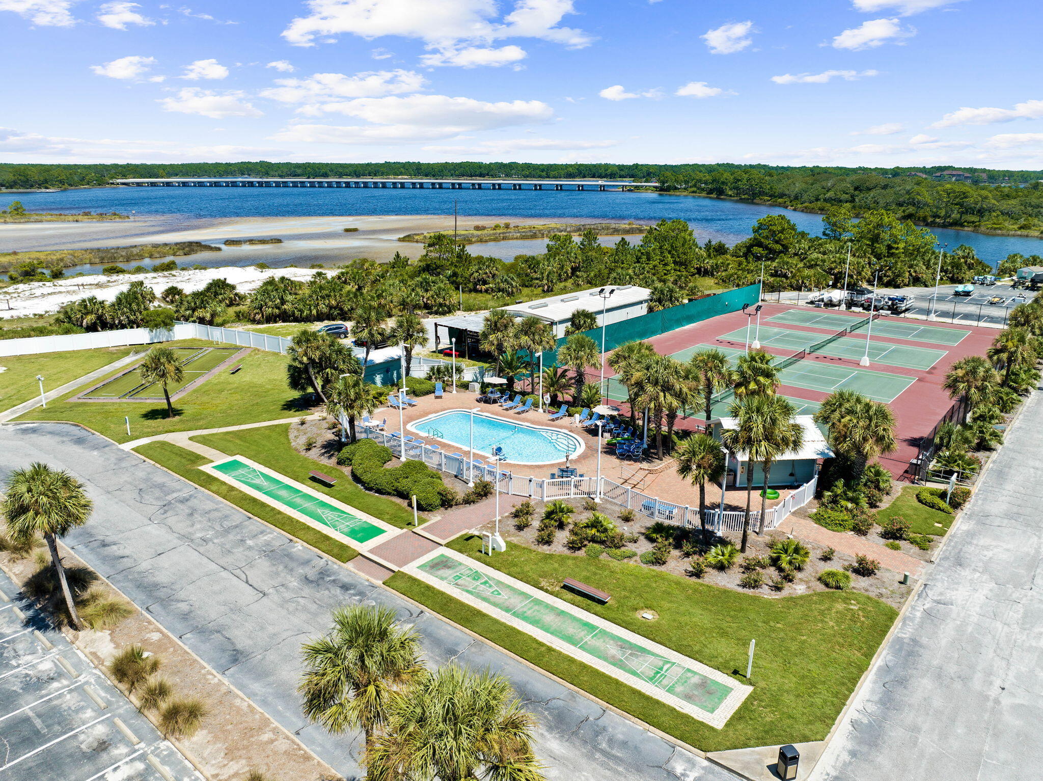 PINNACLE PORT - Residential