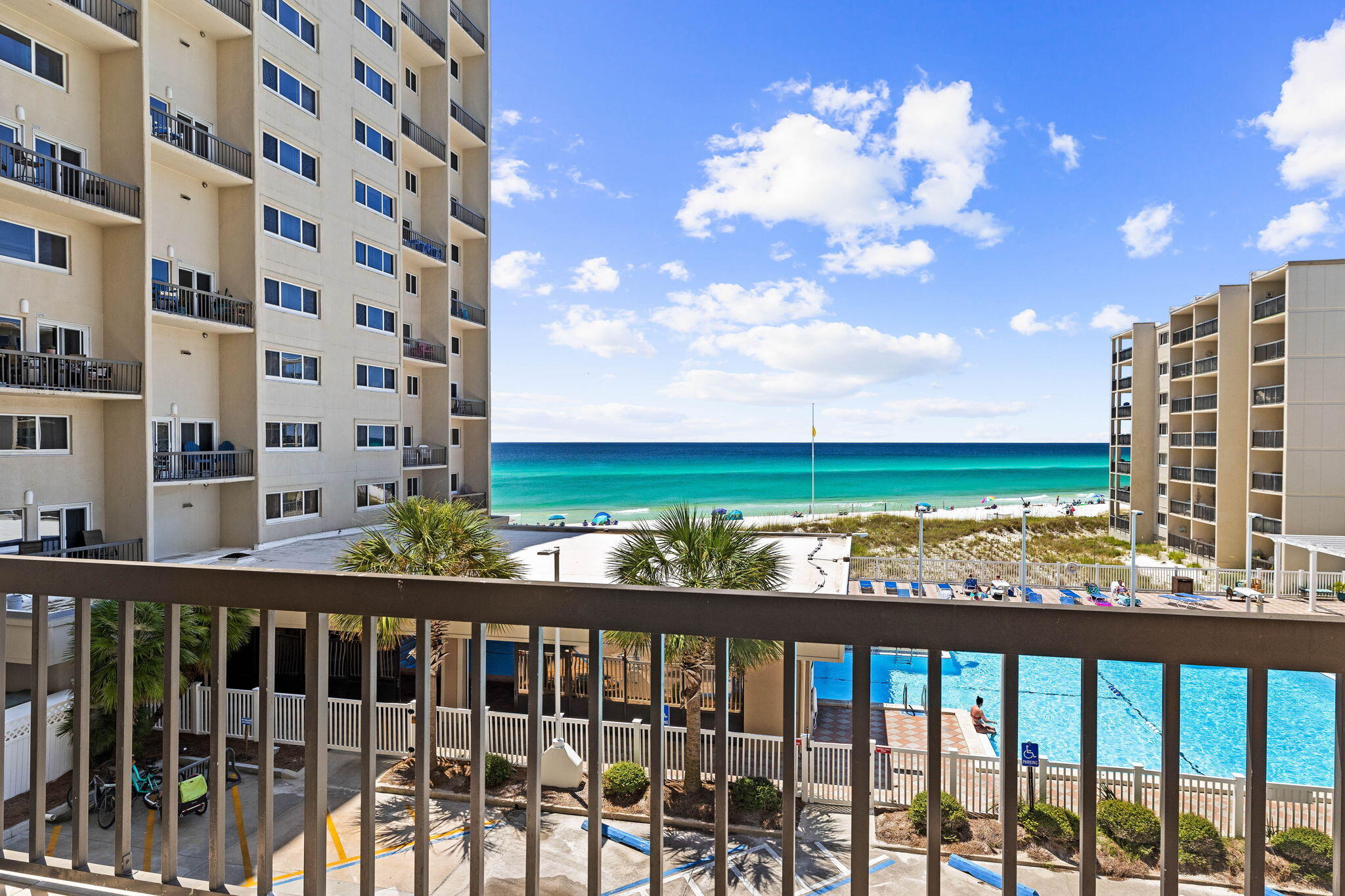 PINNACLE PORT - Residential