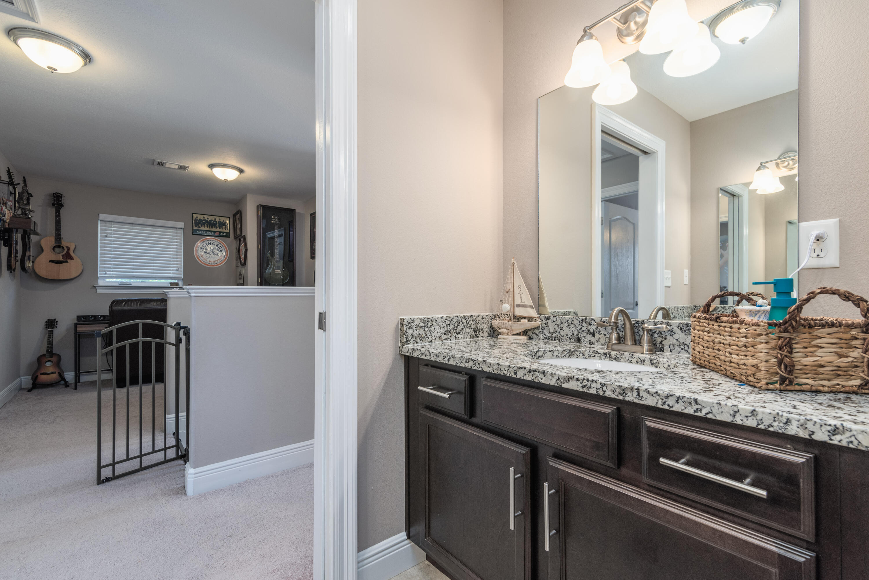 MAGNOLIA HARBOR - Residential