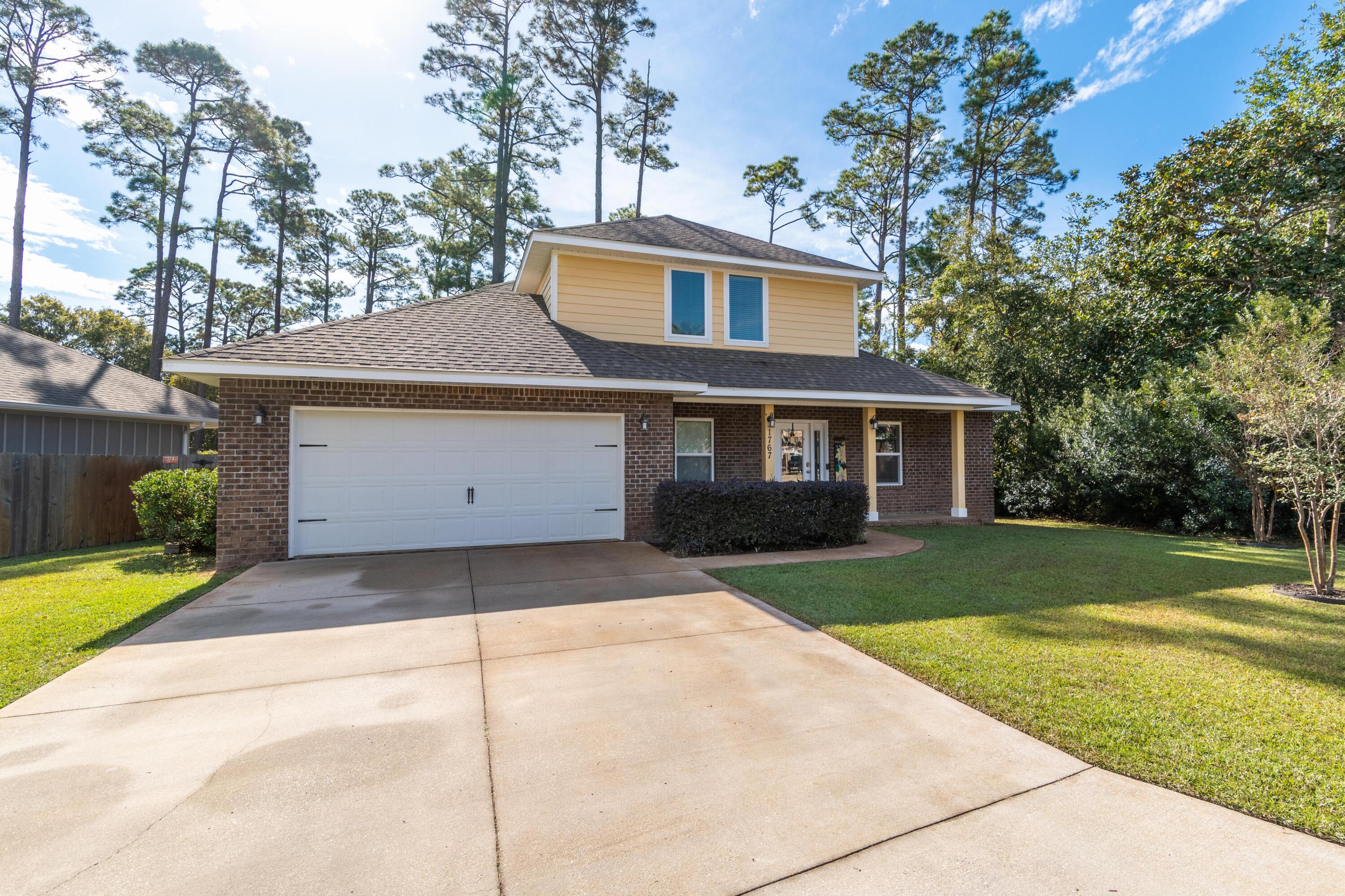 MAGNOLIA HARBOR - Residential