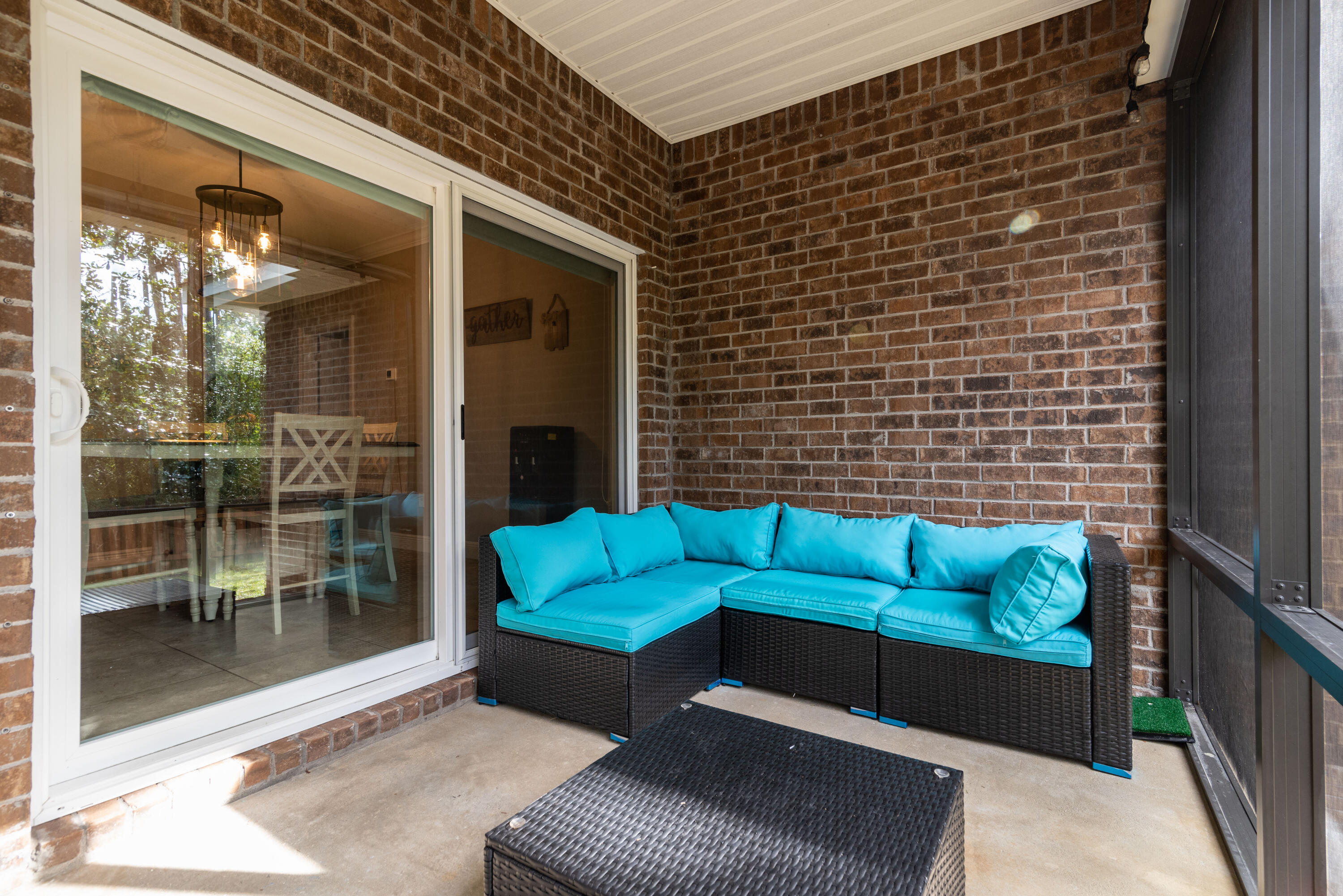 MAGNOLIA HARBOR - Residential