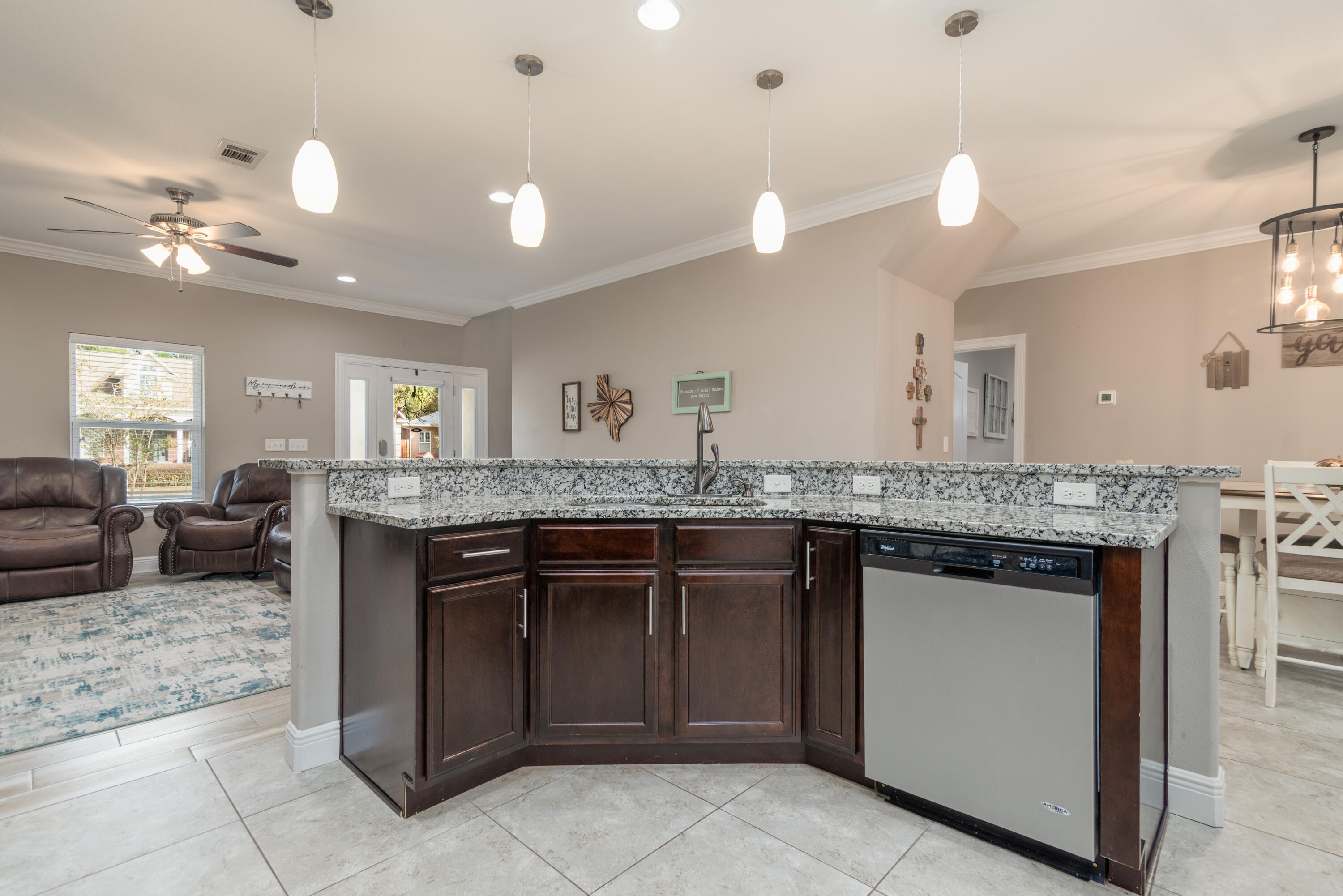 MAGNOLIA HARBOR - Residential