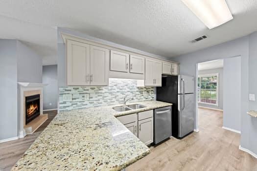 PARKWOOD LANE BLUEWATER BAY - Residential Lease