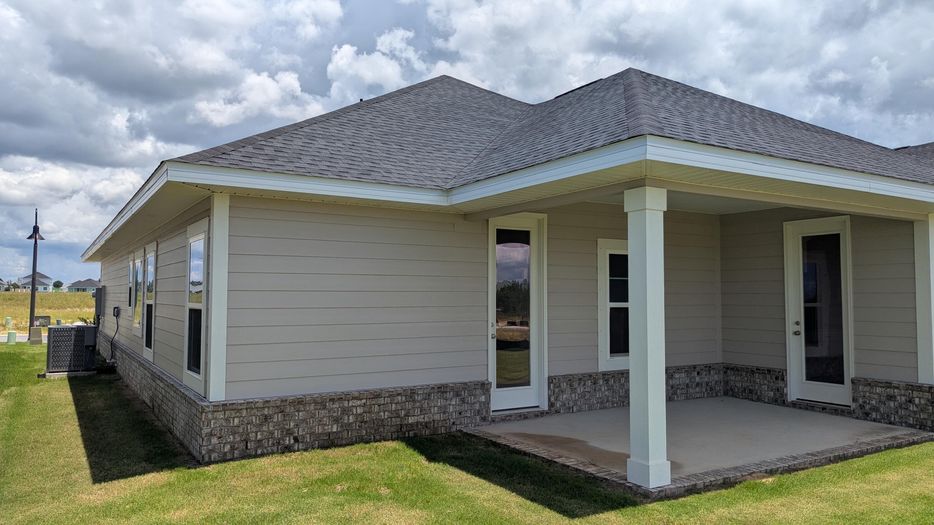THE BLUFFS AT LAFAYETTE - Residential