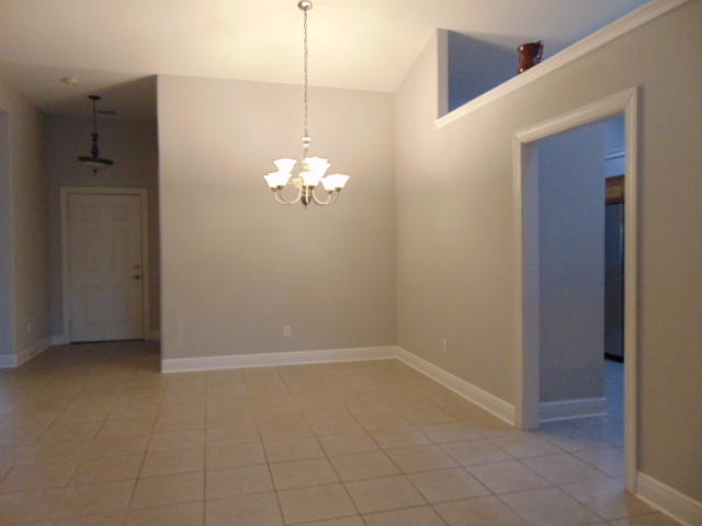 DIAMOND LAKES - Residential Lease