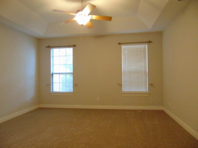 DIAMOND LAKES - Residential Lease