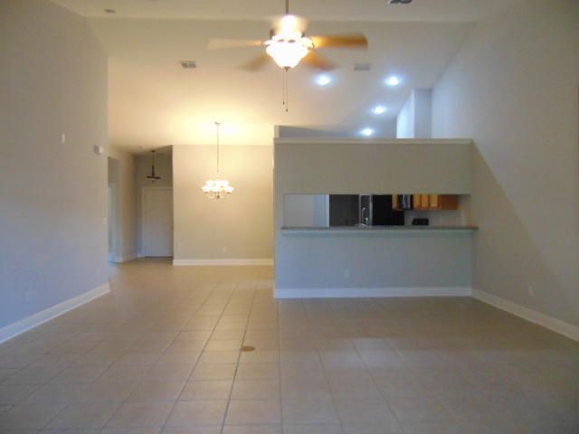 DIAMOND LAKES - Residential Lease