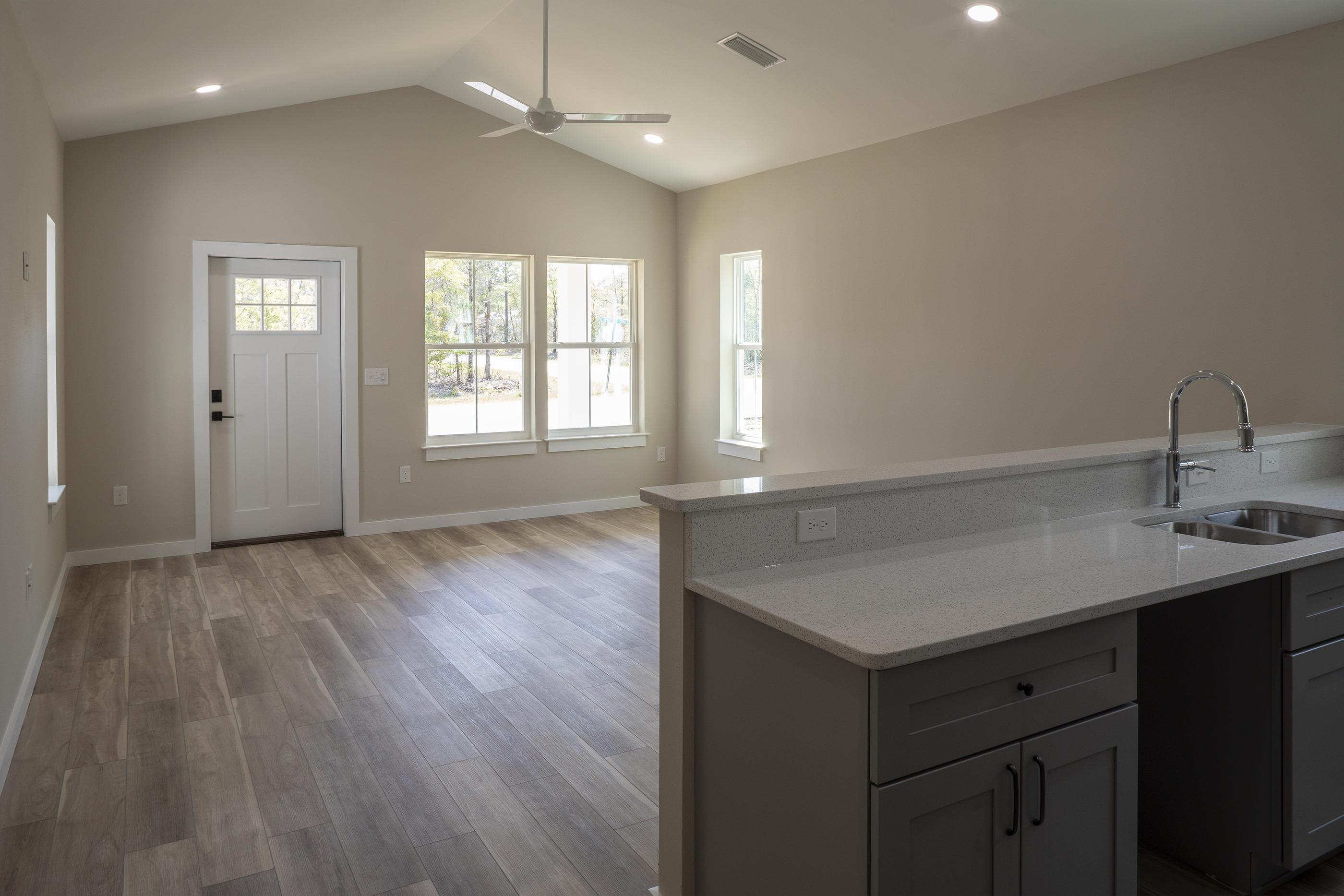 OAKWOOD LAKES ESTATES - Residential