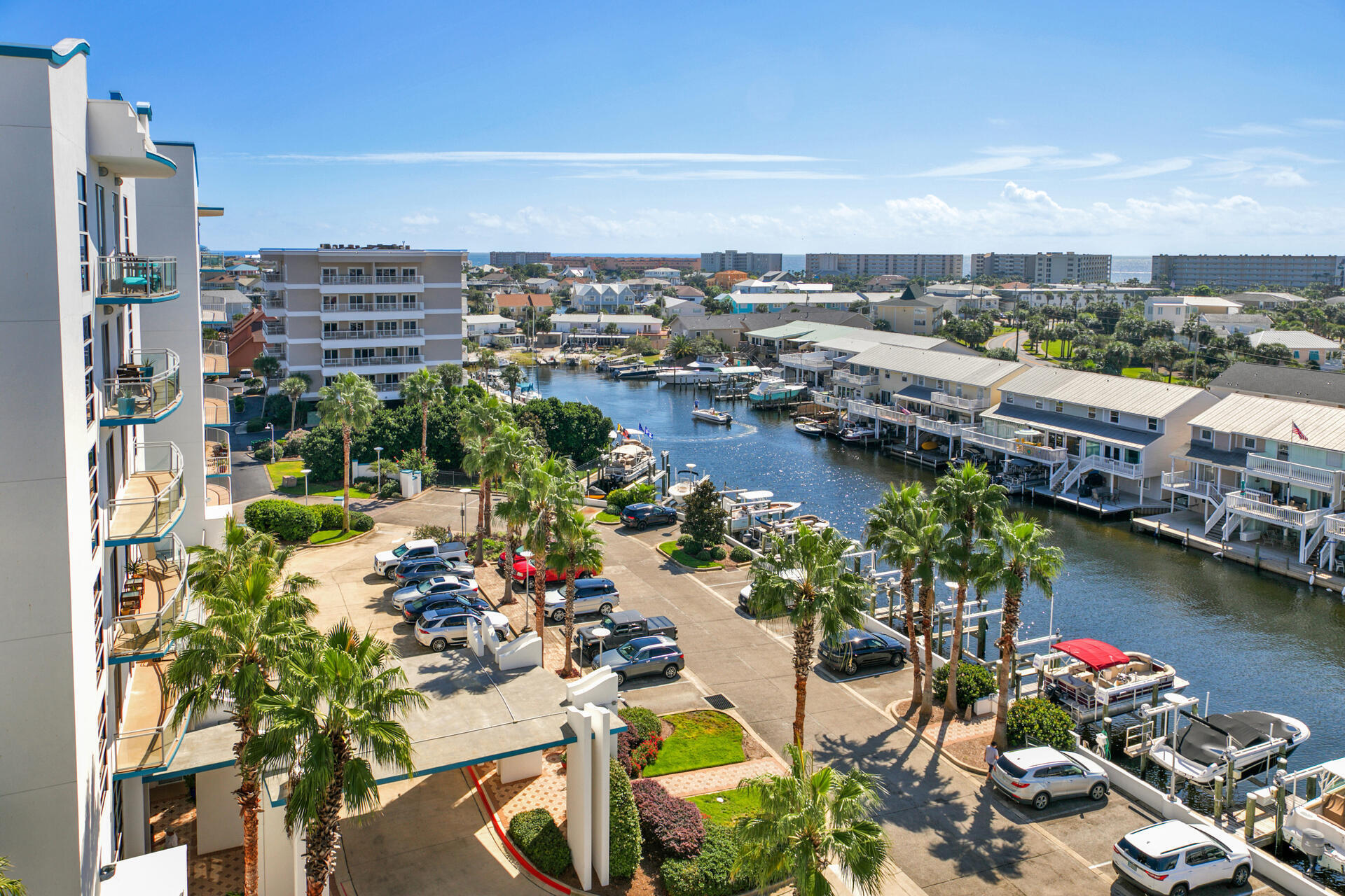 HARBOR LIGHTS - Residential
