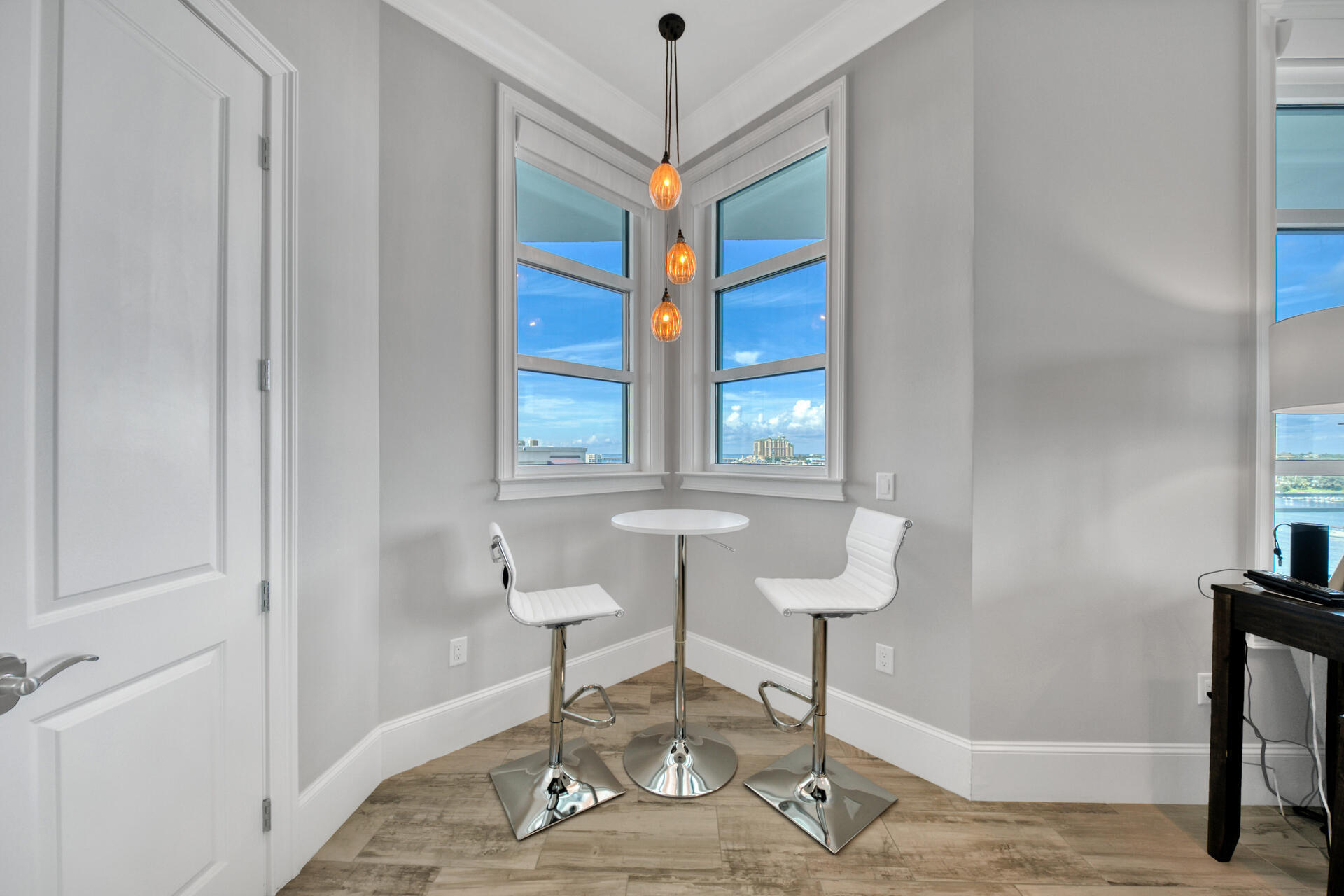 HARBOR LIGHTS - Residential