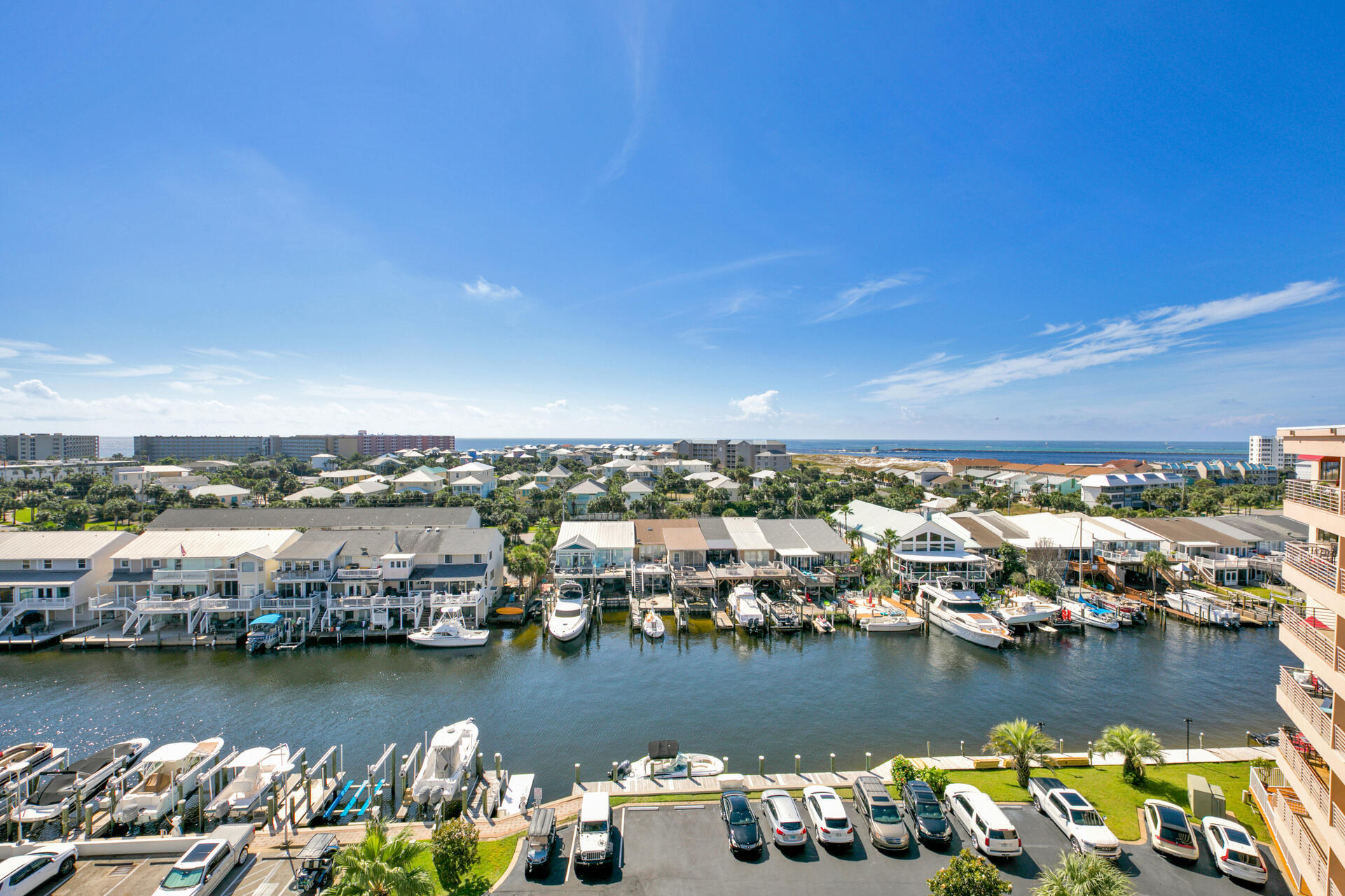HARBOR LIGHTS - Residential