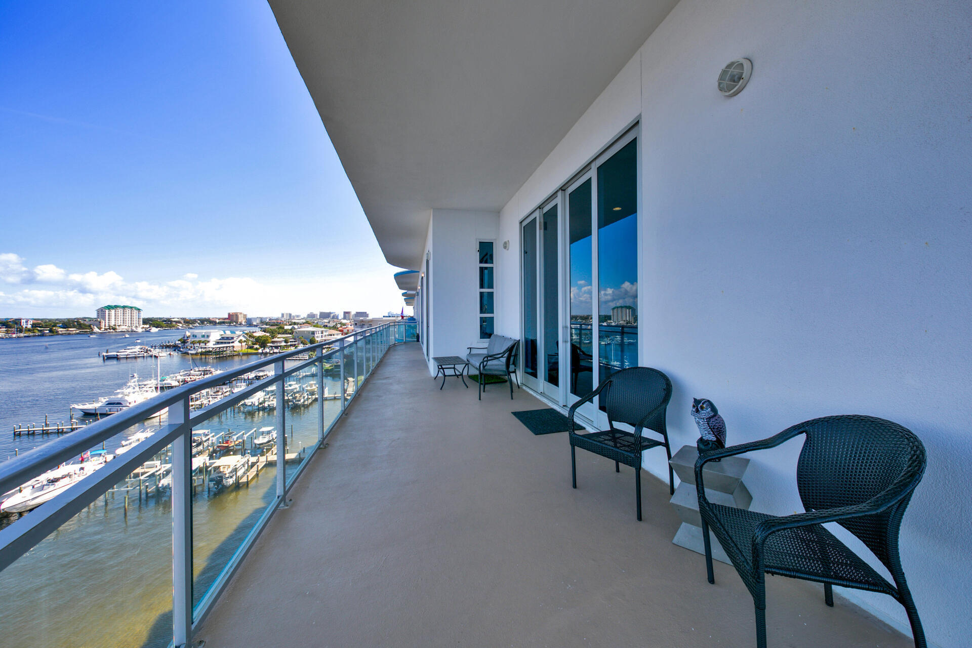 HARBOR LIGHTS - Residential