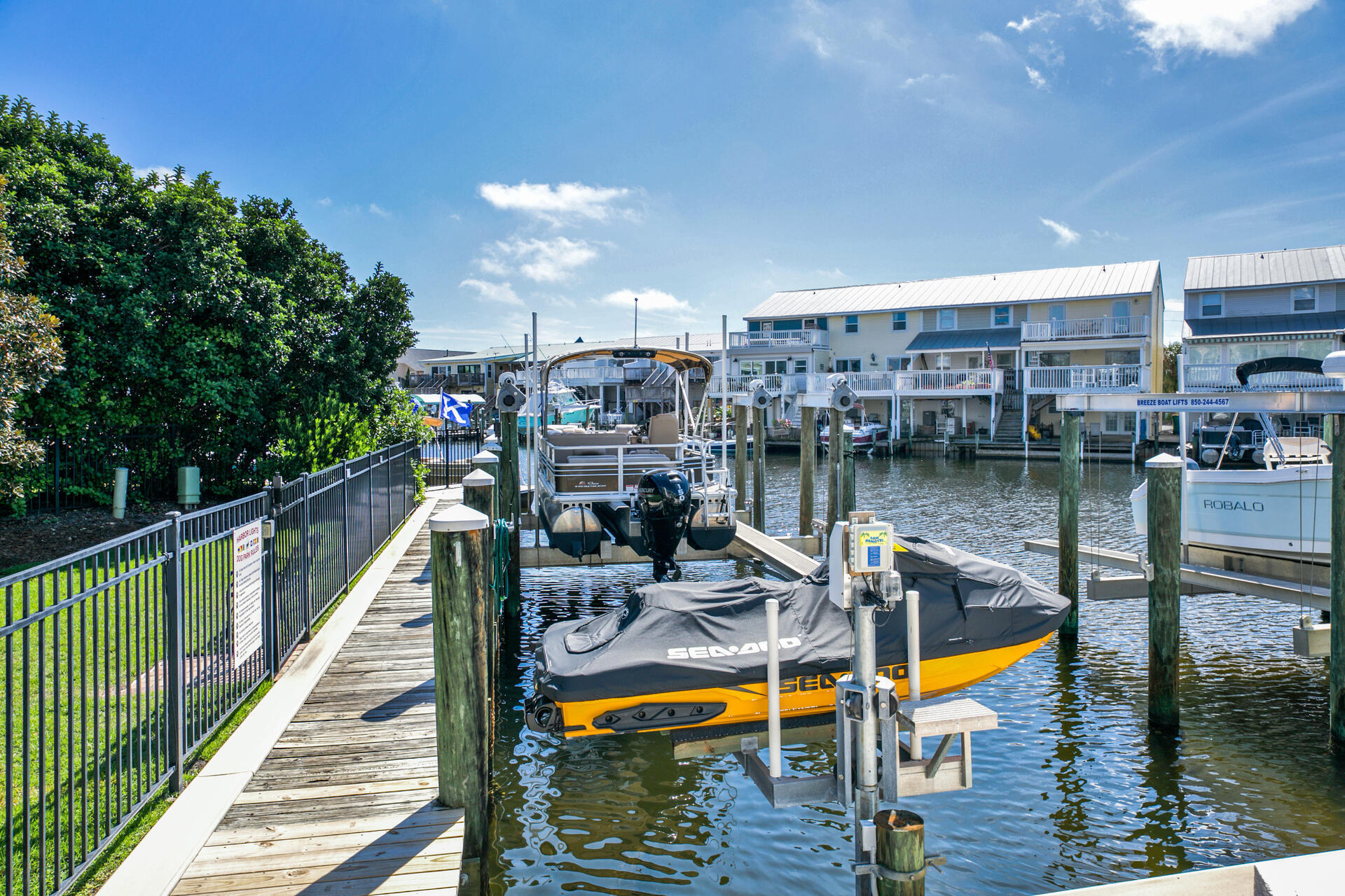 HARBOR LIGHTS - Residential