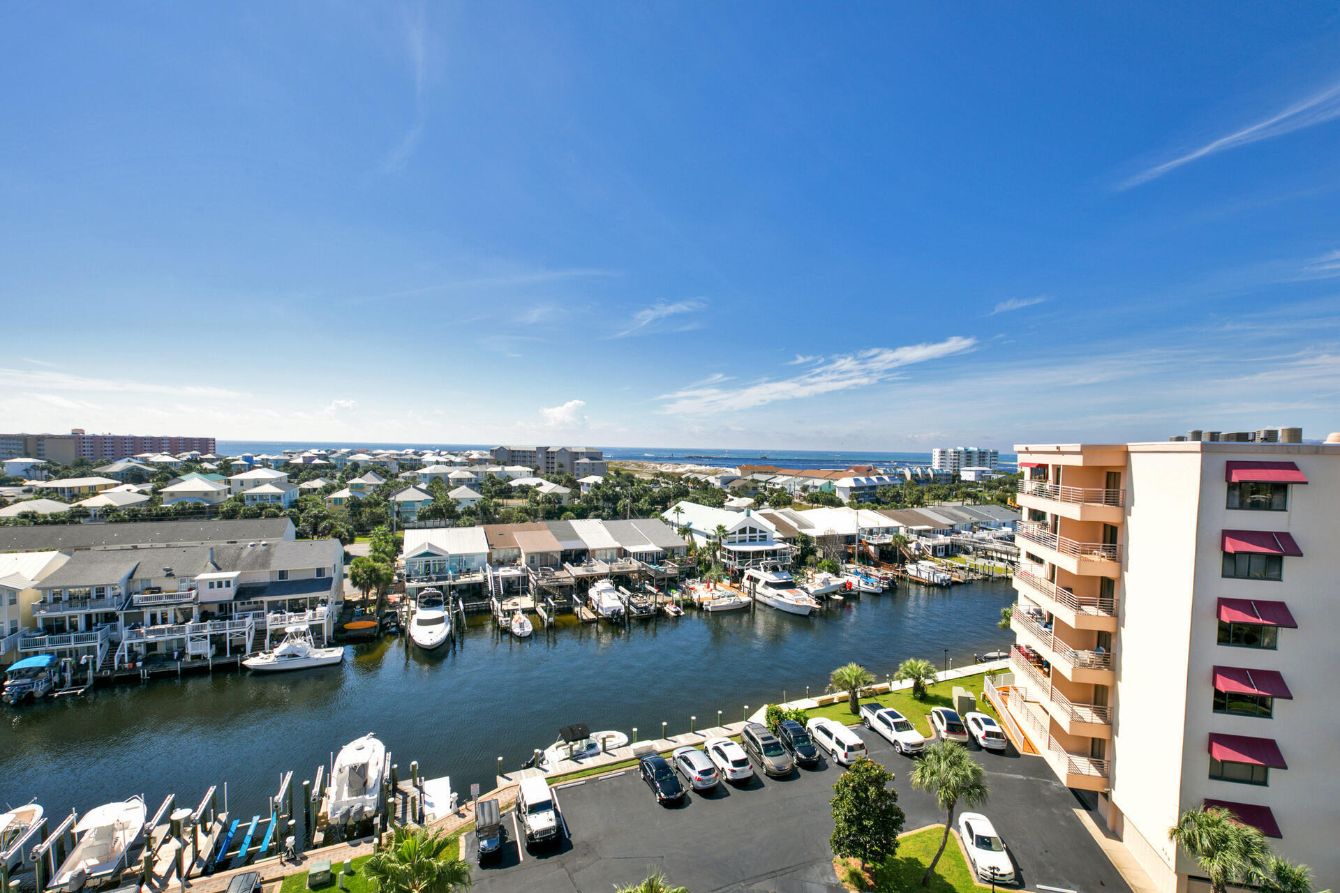 HARBOR LIGHTS - Residential