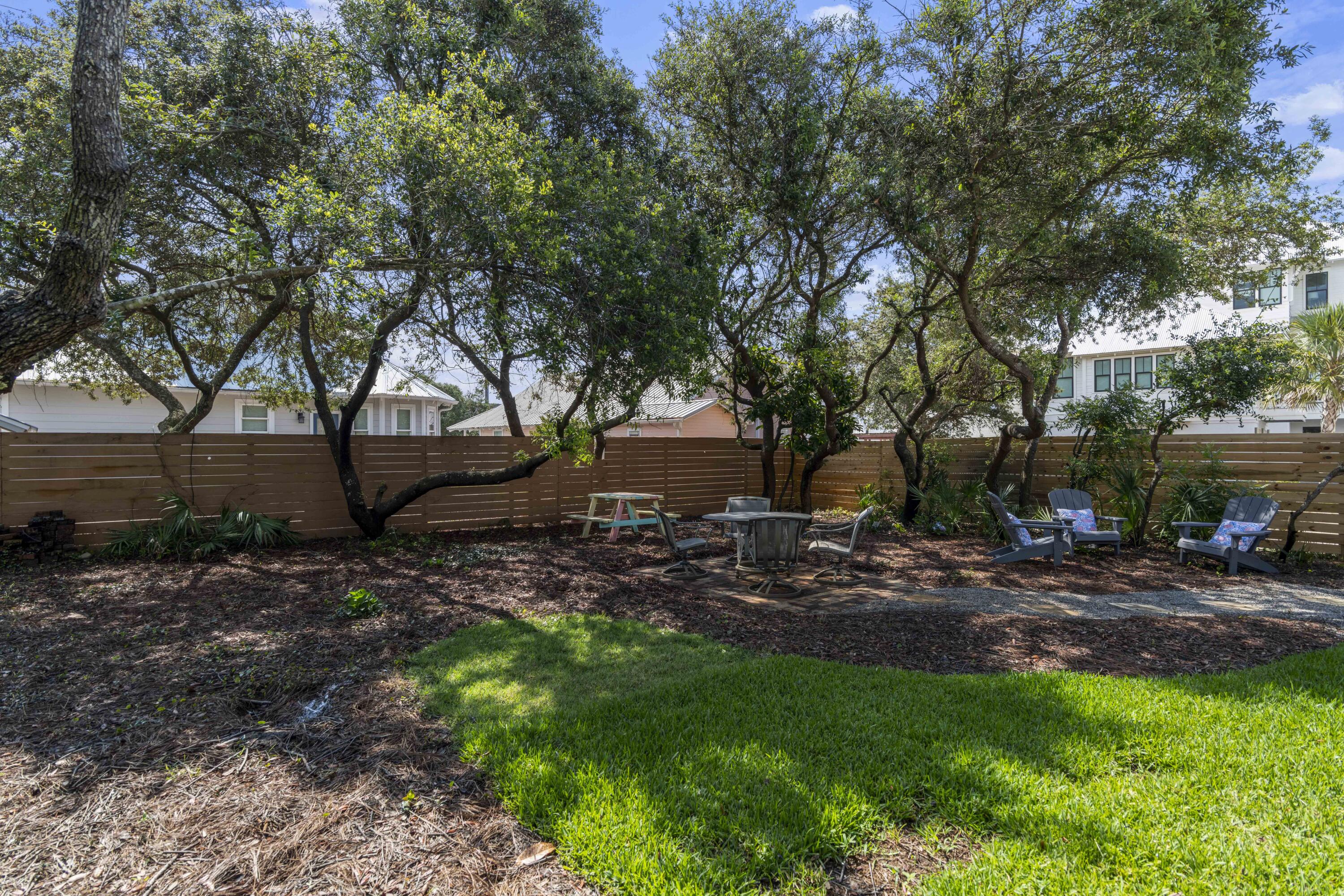 GULF SHORE MANOR - Residential