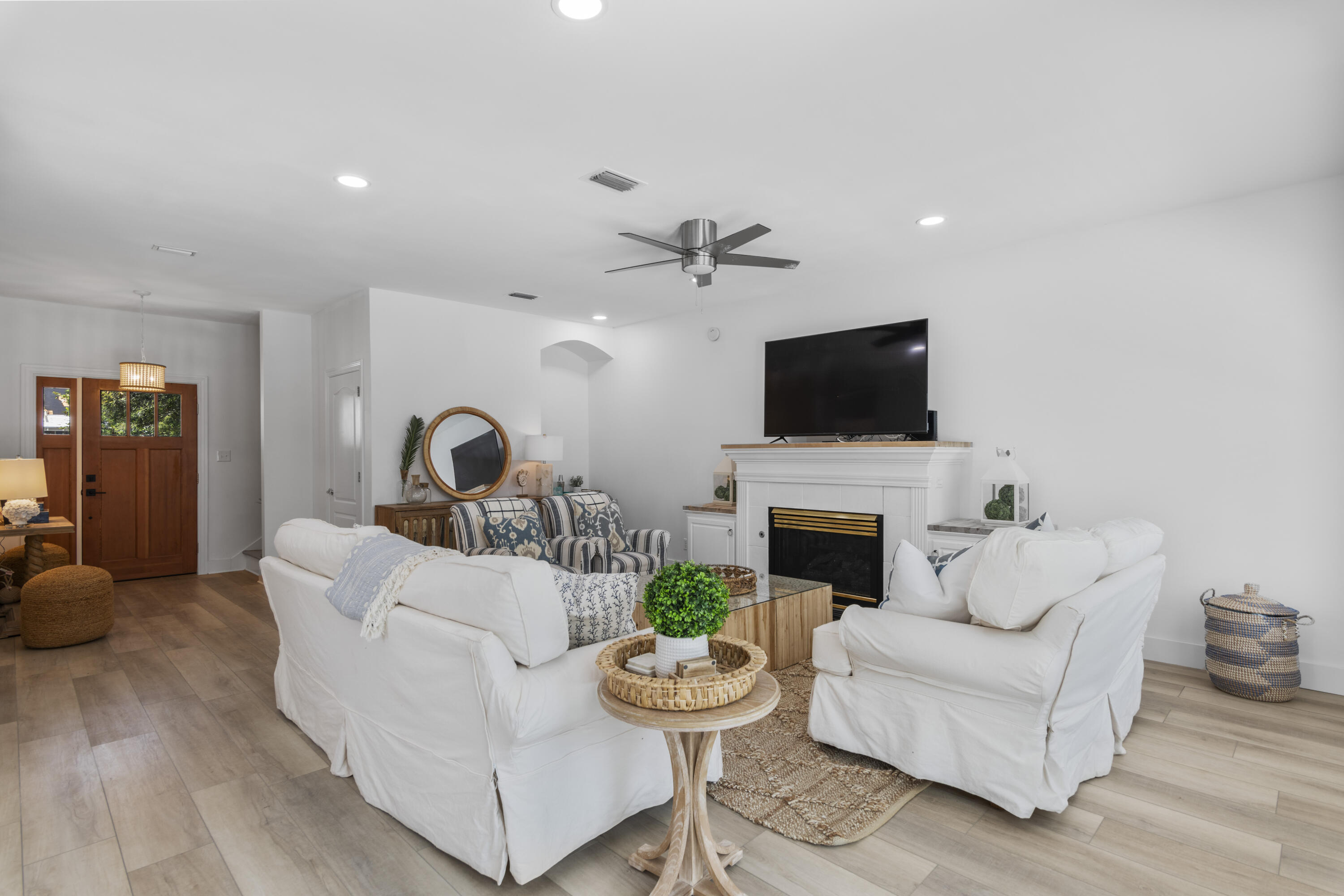 GULF SHORE MANOR - Residential