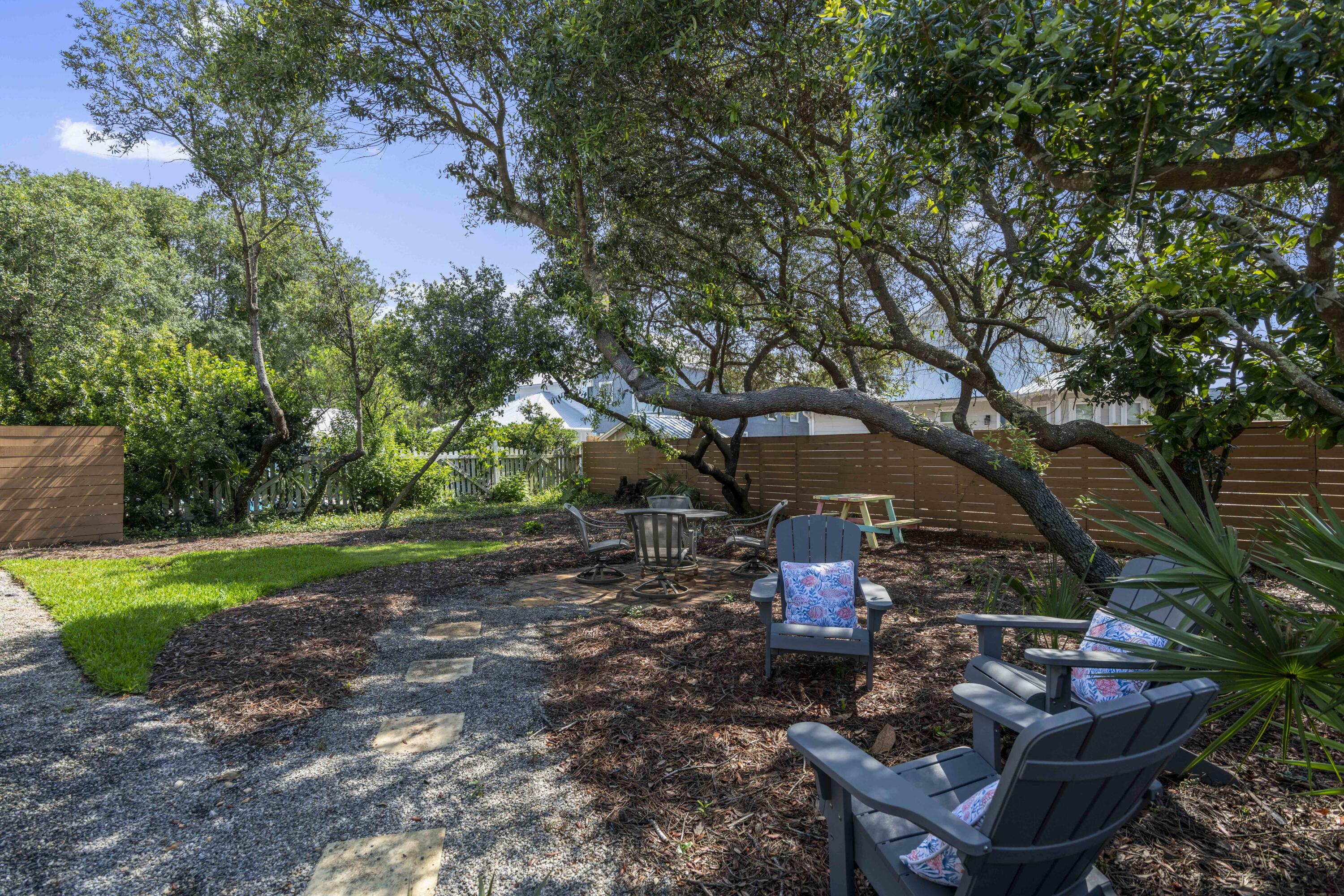 GULF SHORE MANOR - Residential