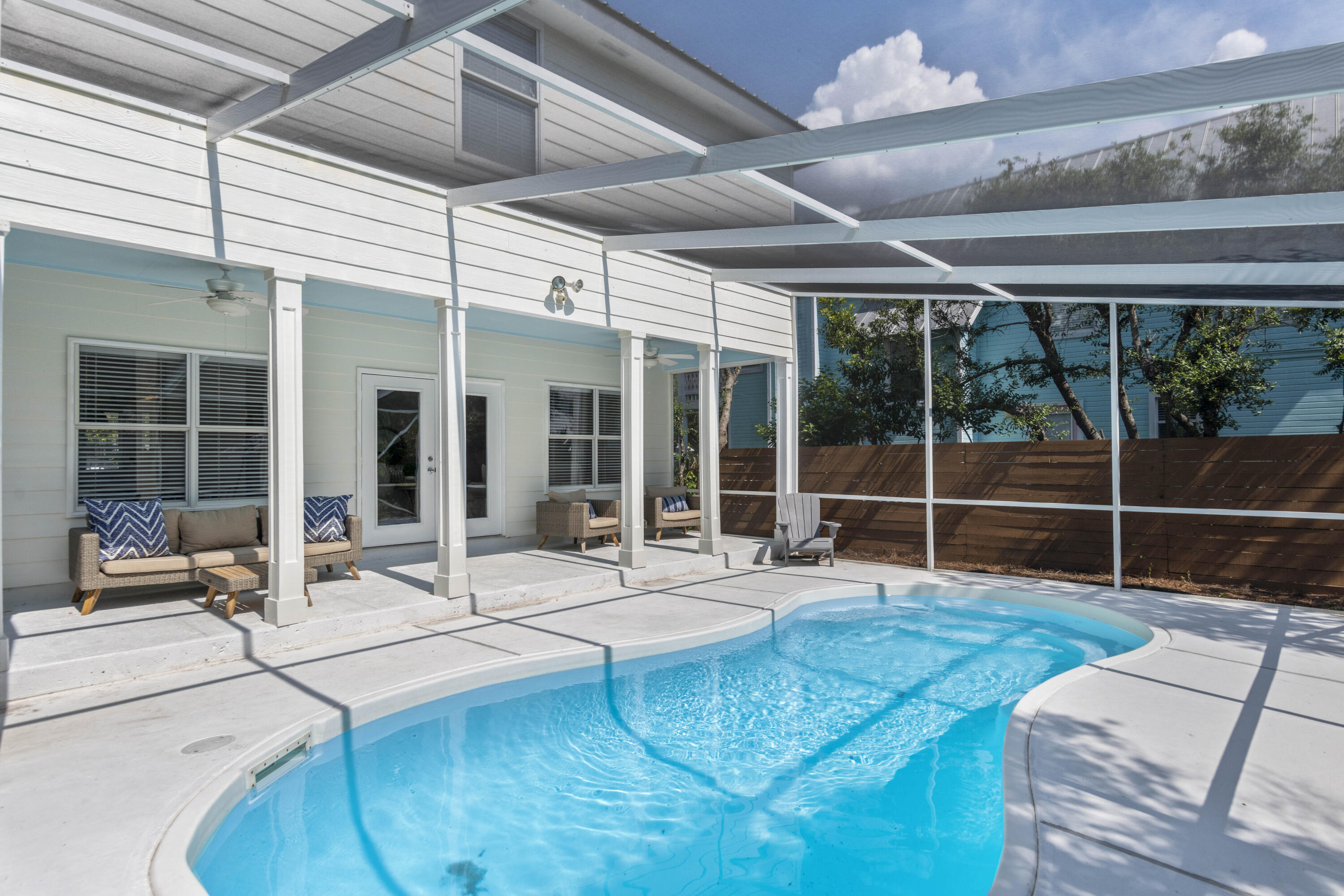 GULF SHORE MANOR - Residential