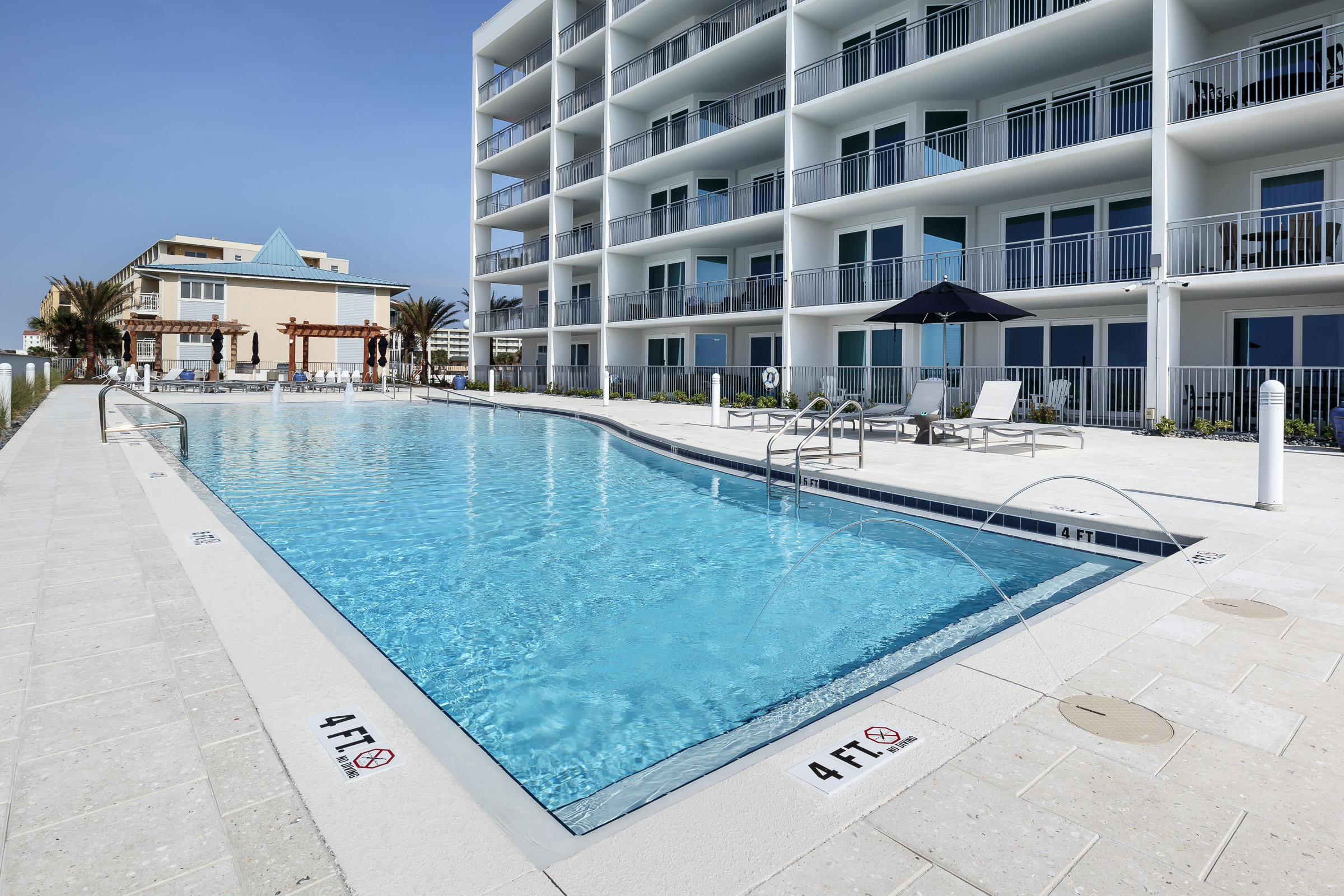 BLU CONDOMINIUM - Residential