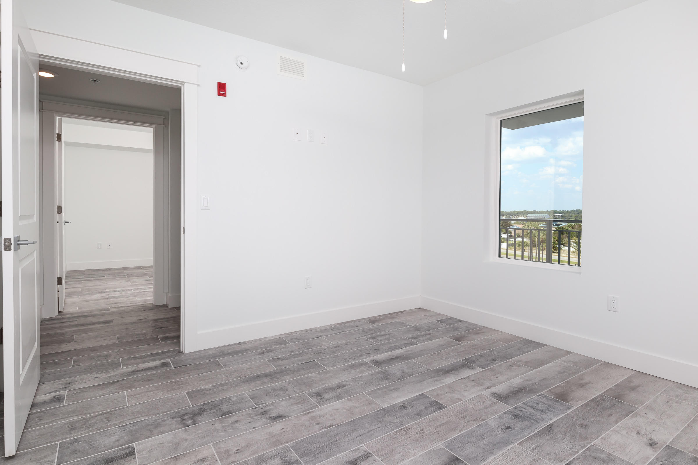 BLU CONDOMINIUM - Residential