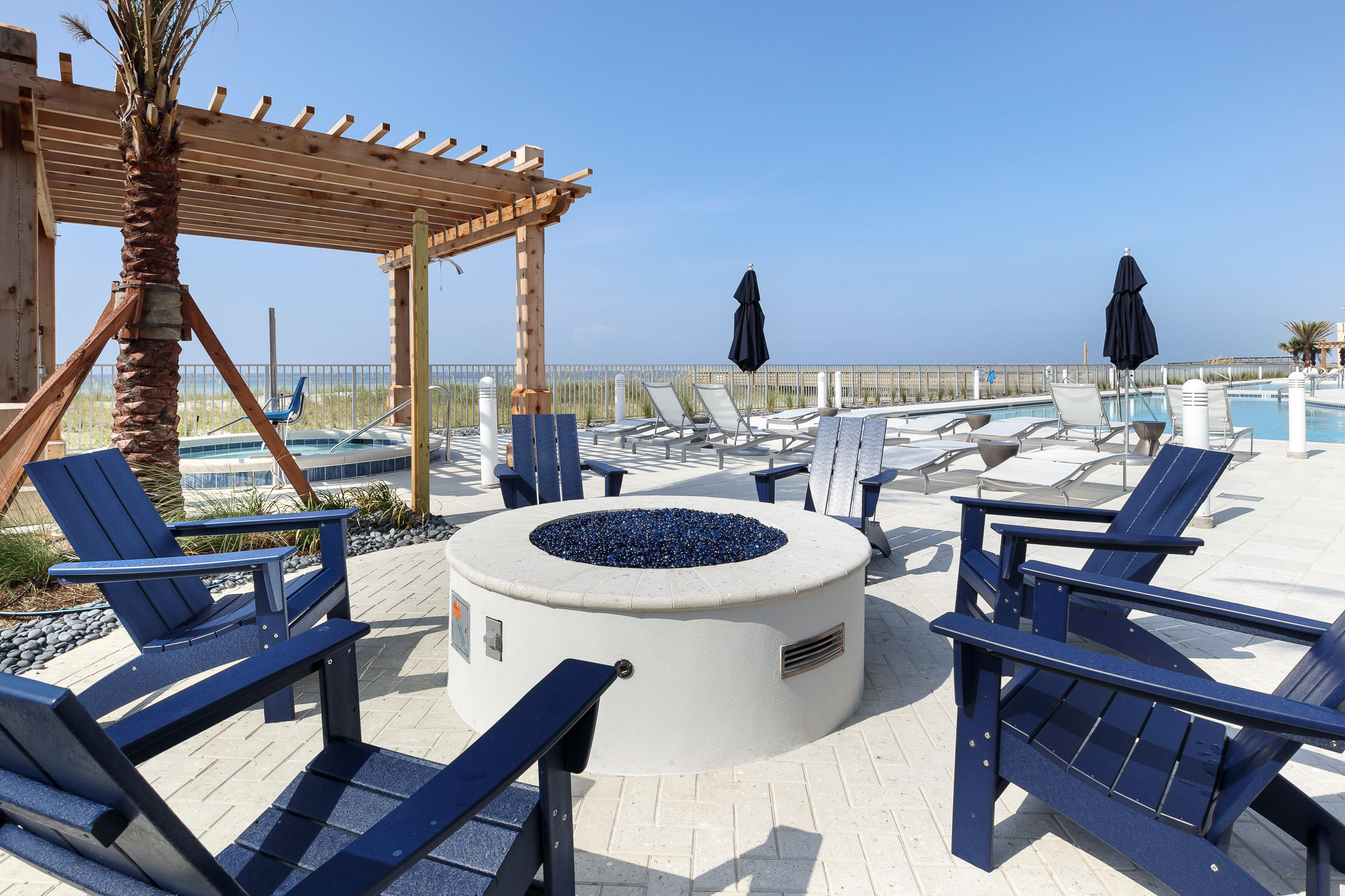 BLU CONDOMINIUM - Residential