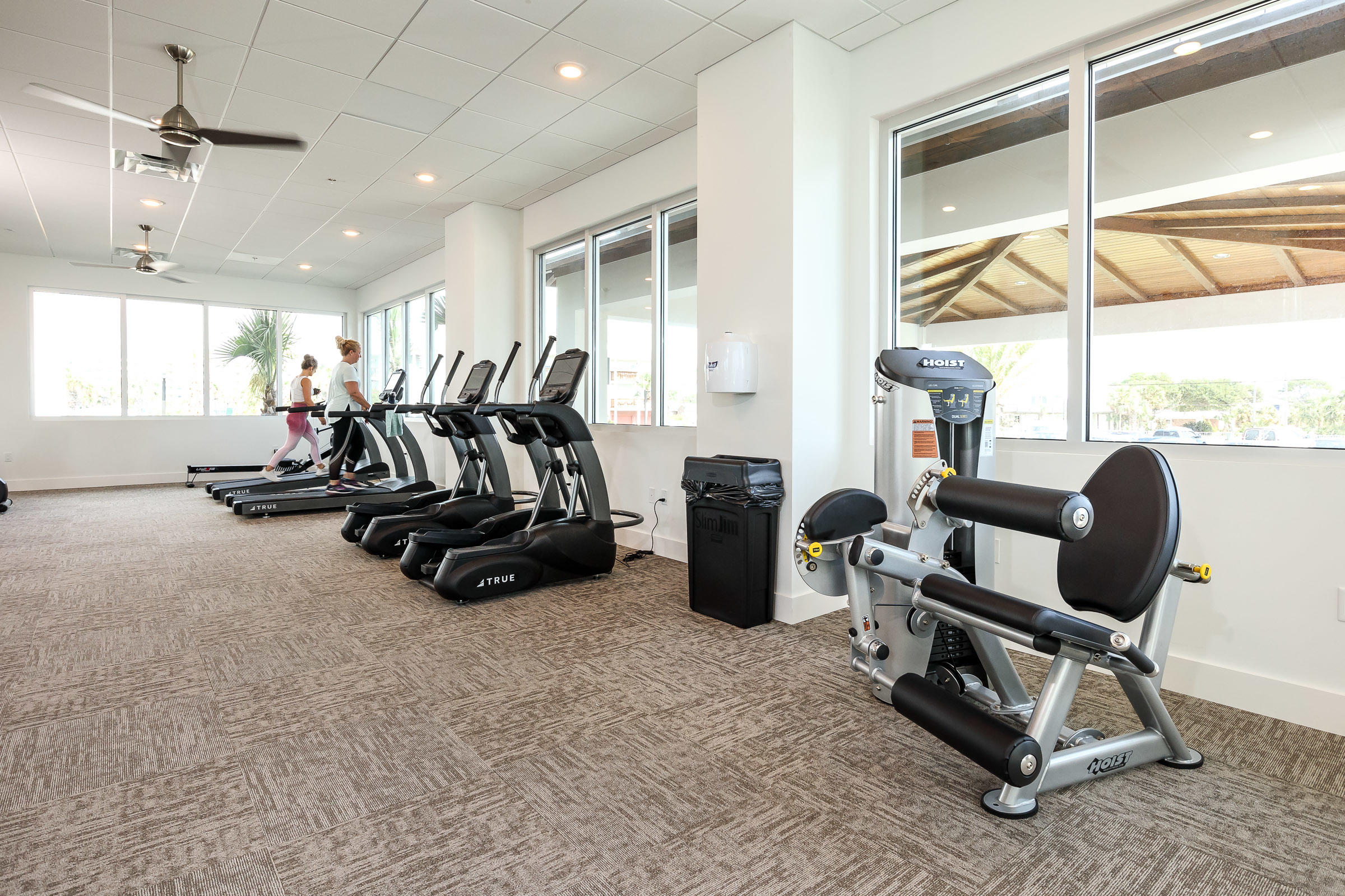 BLU CONDOMINIUM - Residential