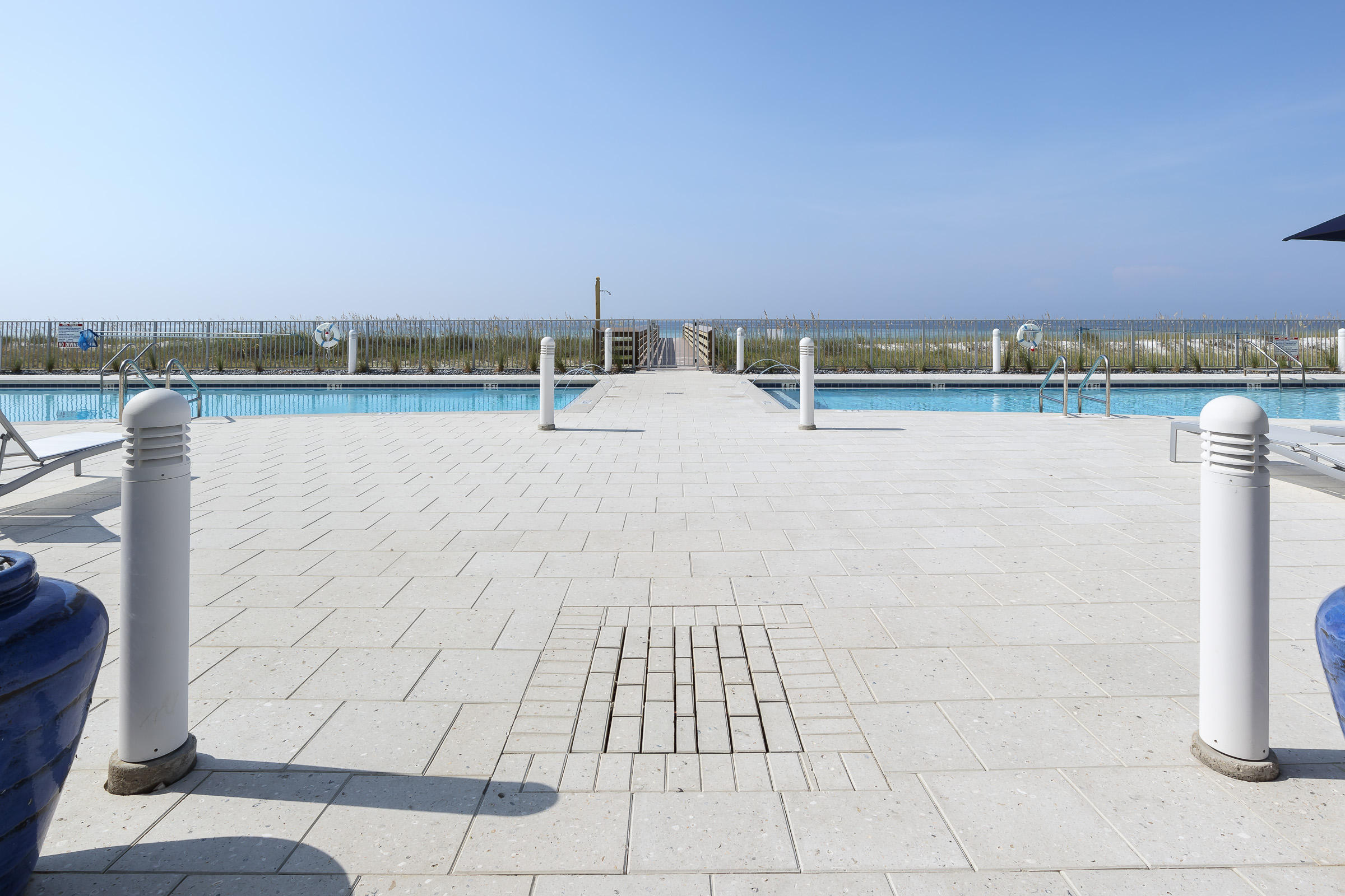 BLU CONDOMINIUM - Residential