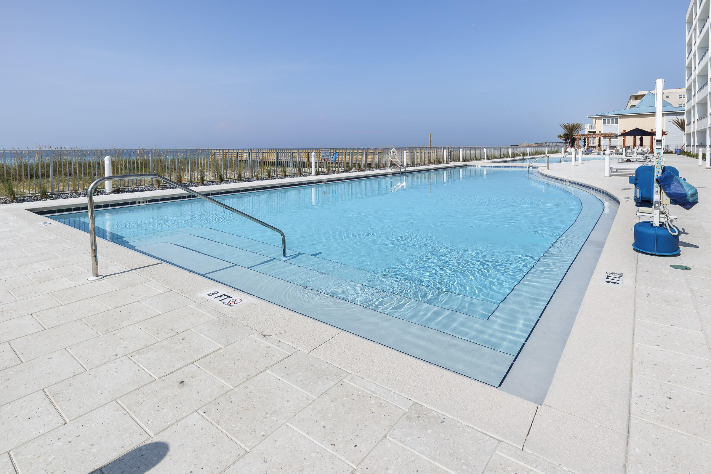 BLU CONDOMINIUM - Residential