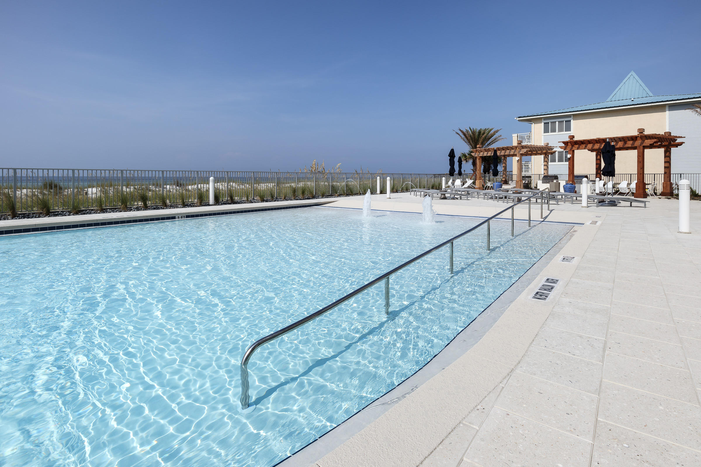 BLU CONDOMINIUM - Residential