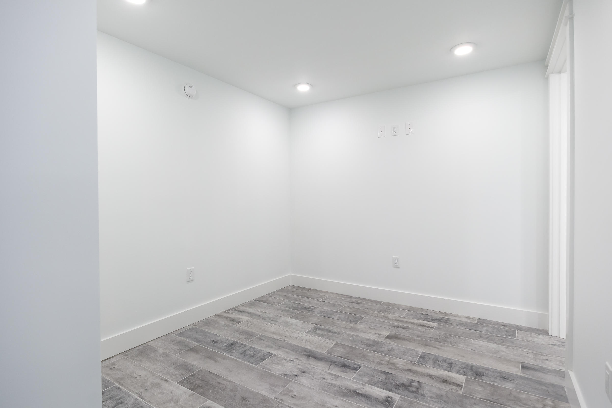 BLU CONDOMINIUM - Residential